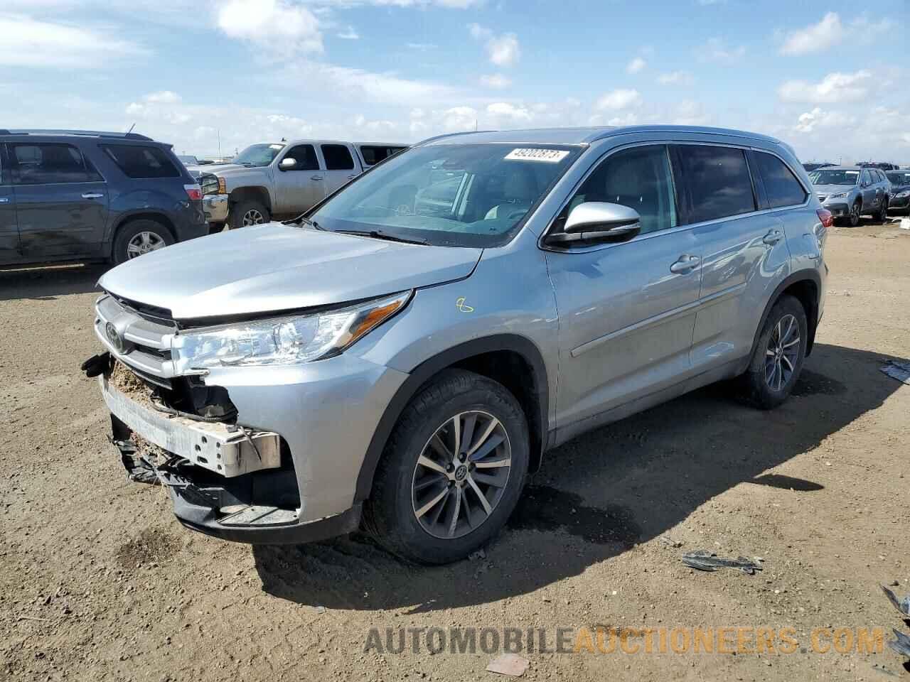 5TDJZRFH1KS949018 TOYOTA HIGHLANDER 2019