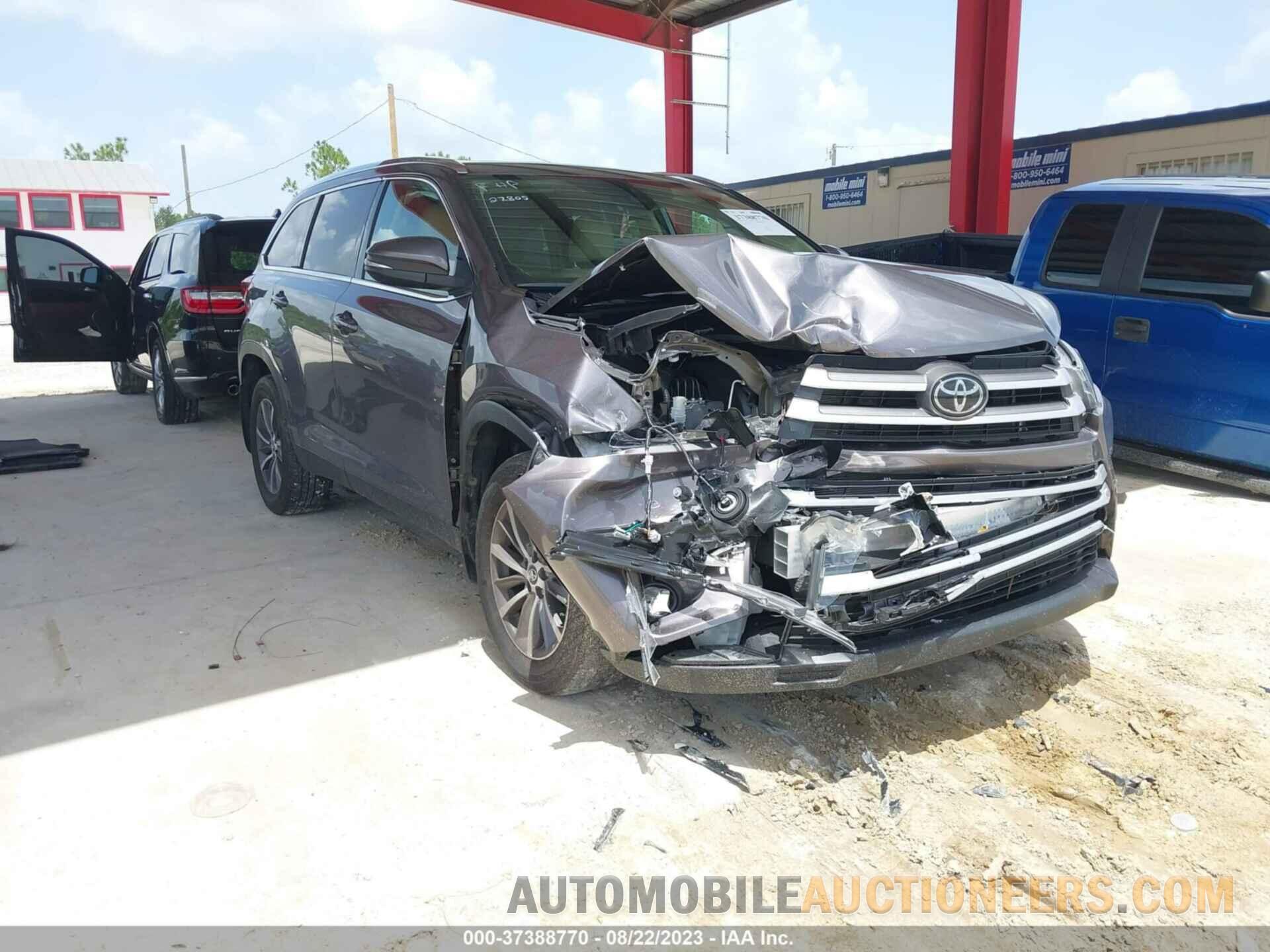 5TDJZRFH1KS957782 TOYOTA HIGHLANDER 2019