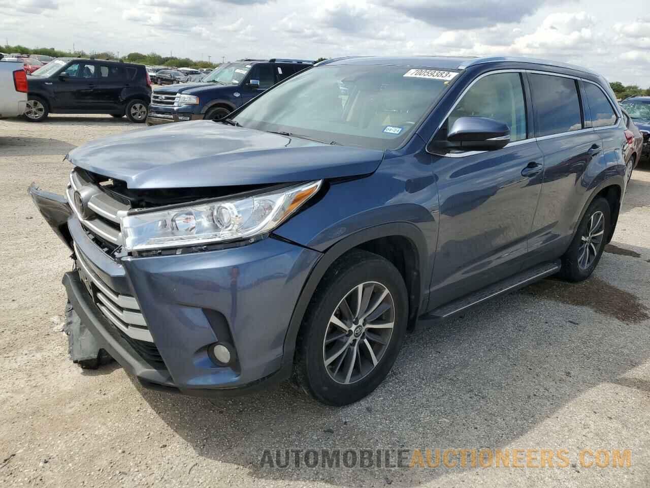 5TDJZRFH1KS964697 TOYOTA HIGHLANDER 2019