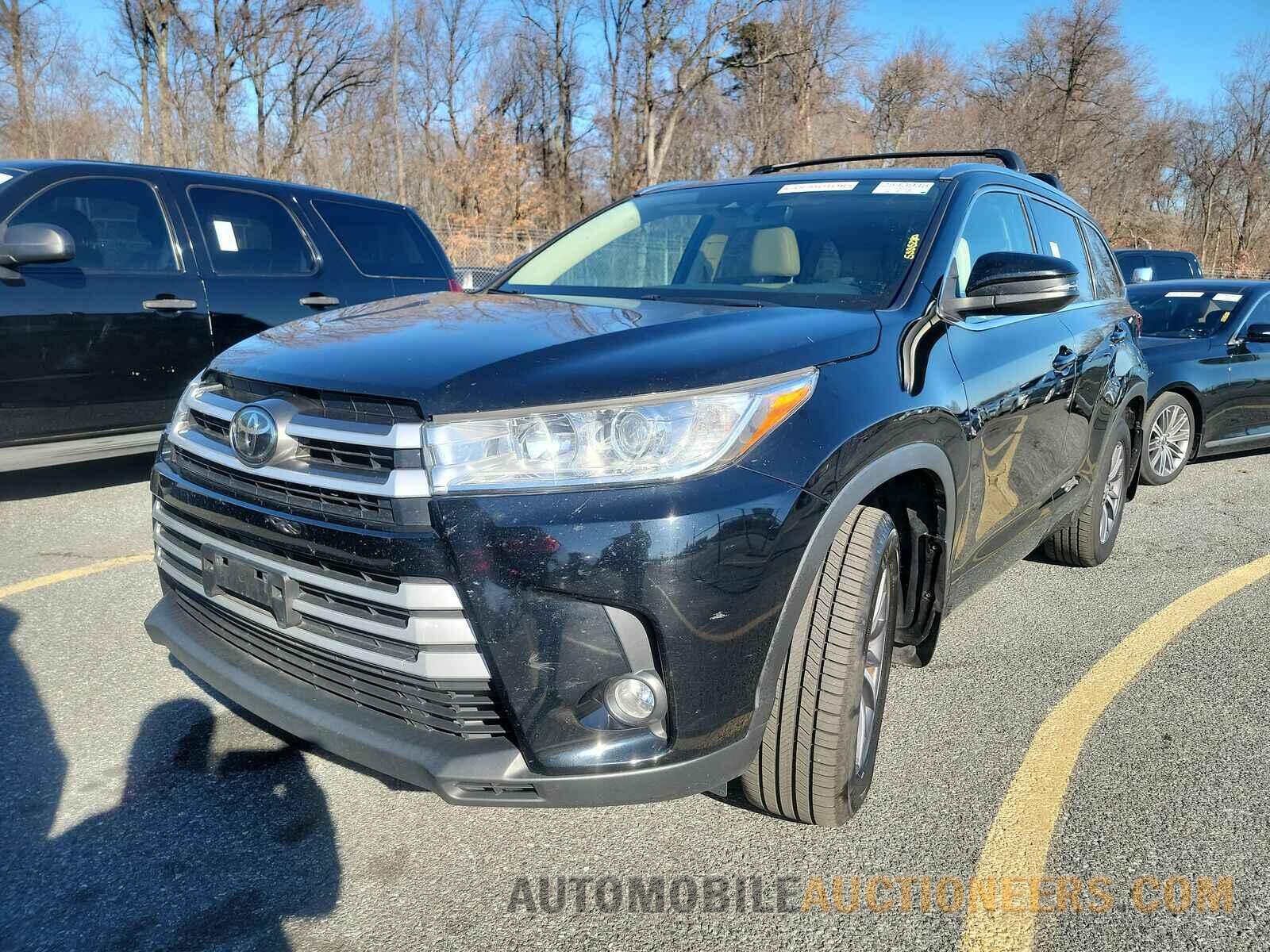 5TDJZRFH2HS367793 Toyota Highlander 2017