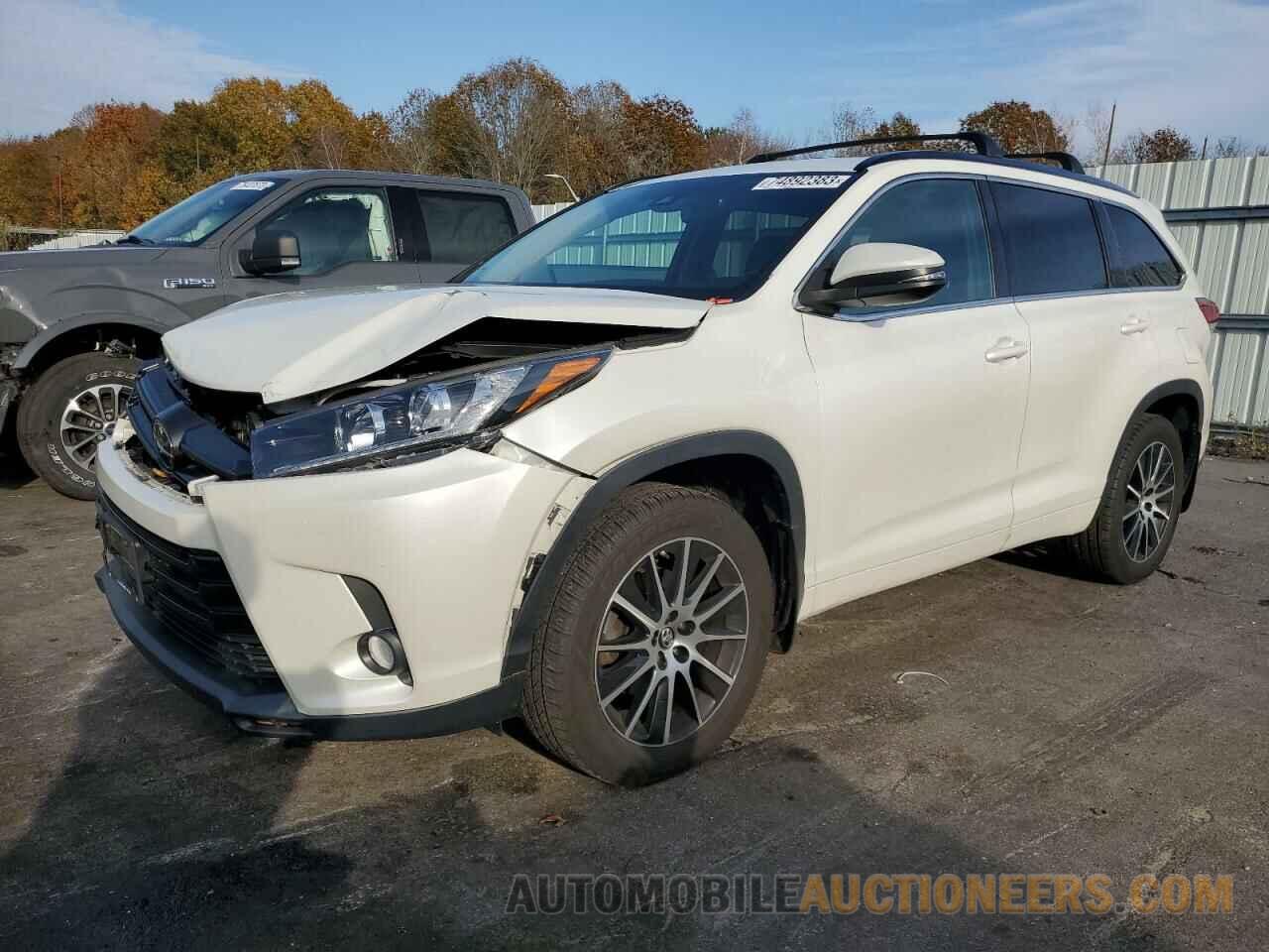 5TDJZRFH2HS383136 TOYOTA HIGHLANDER 2017