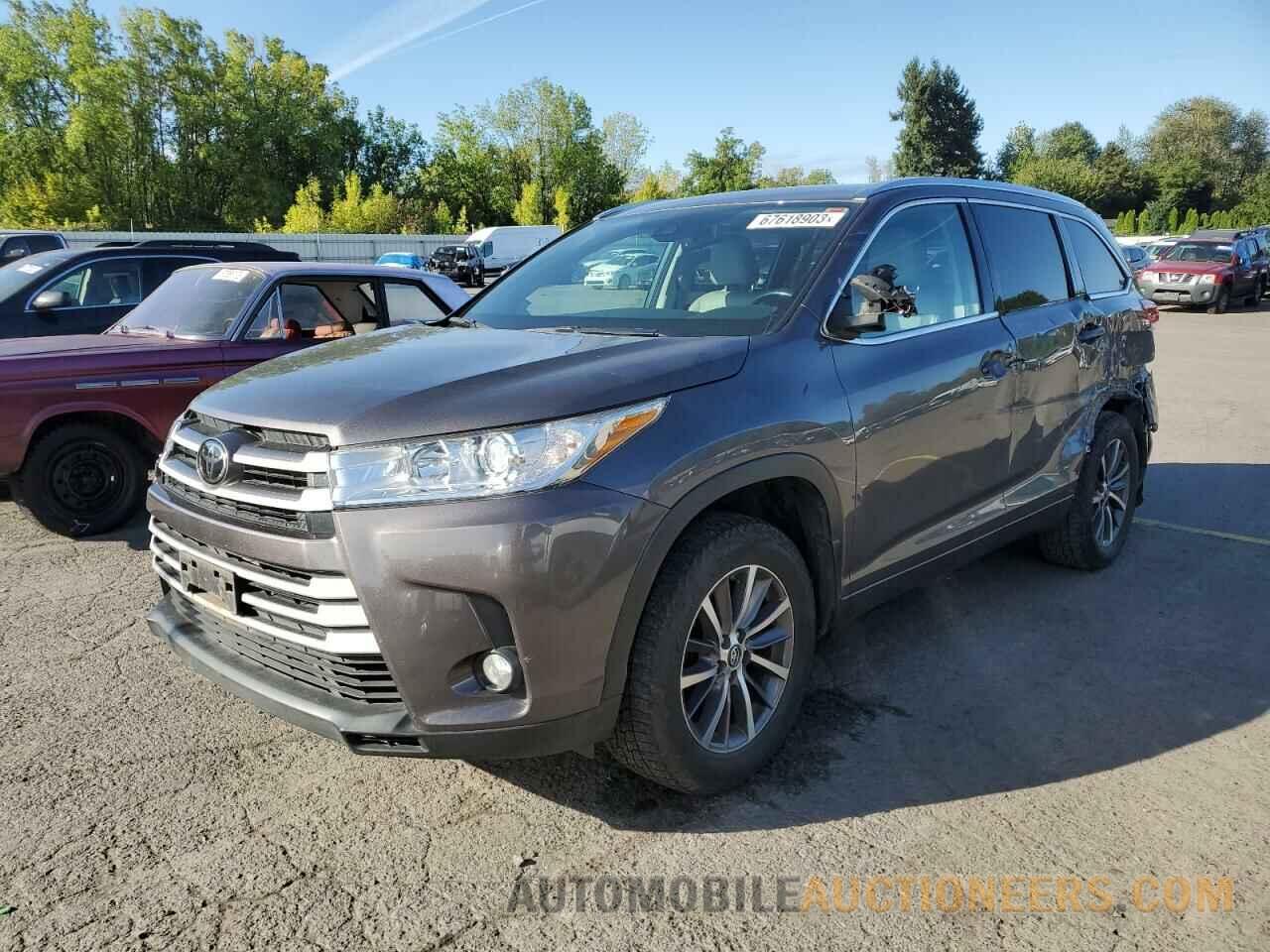 5TDJZRFH2HS403014 TOYOTA HIGHLANDER 2017