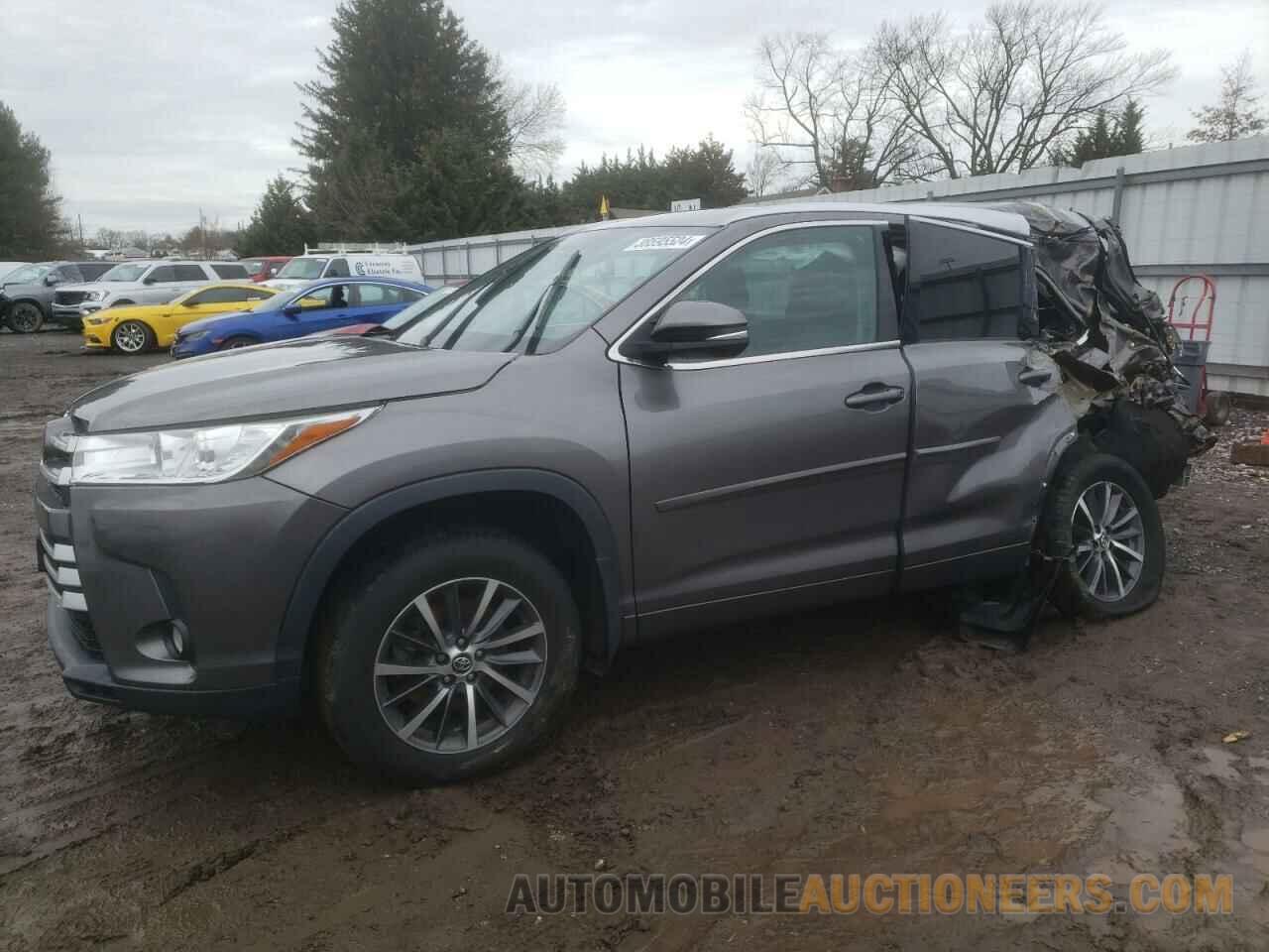 5TDJZRFH2HS453587 TOYOTA HIGHLANDER 2017