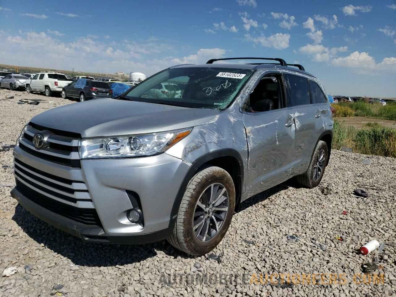 5TDJZRFH2HS512668 TOYOTA HIGHLANDER 2017