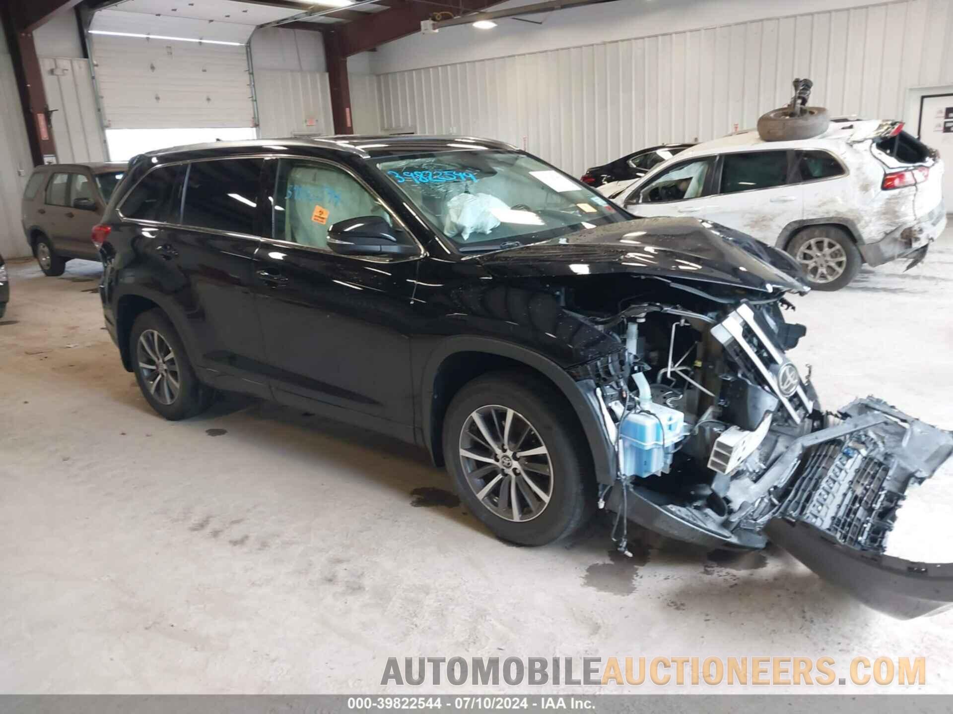 5TDJZRFH2JS489107 TOYOTA HIGHLANDER 2018