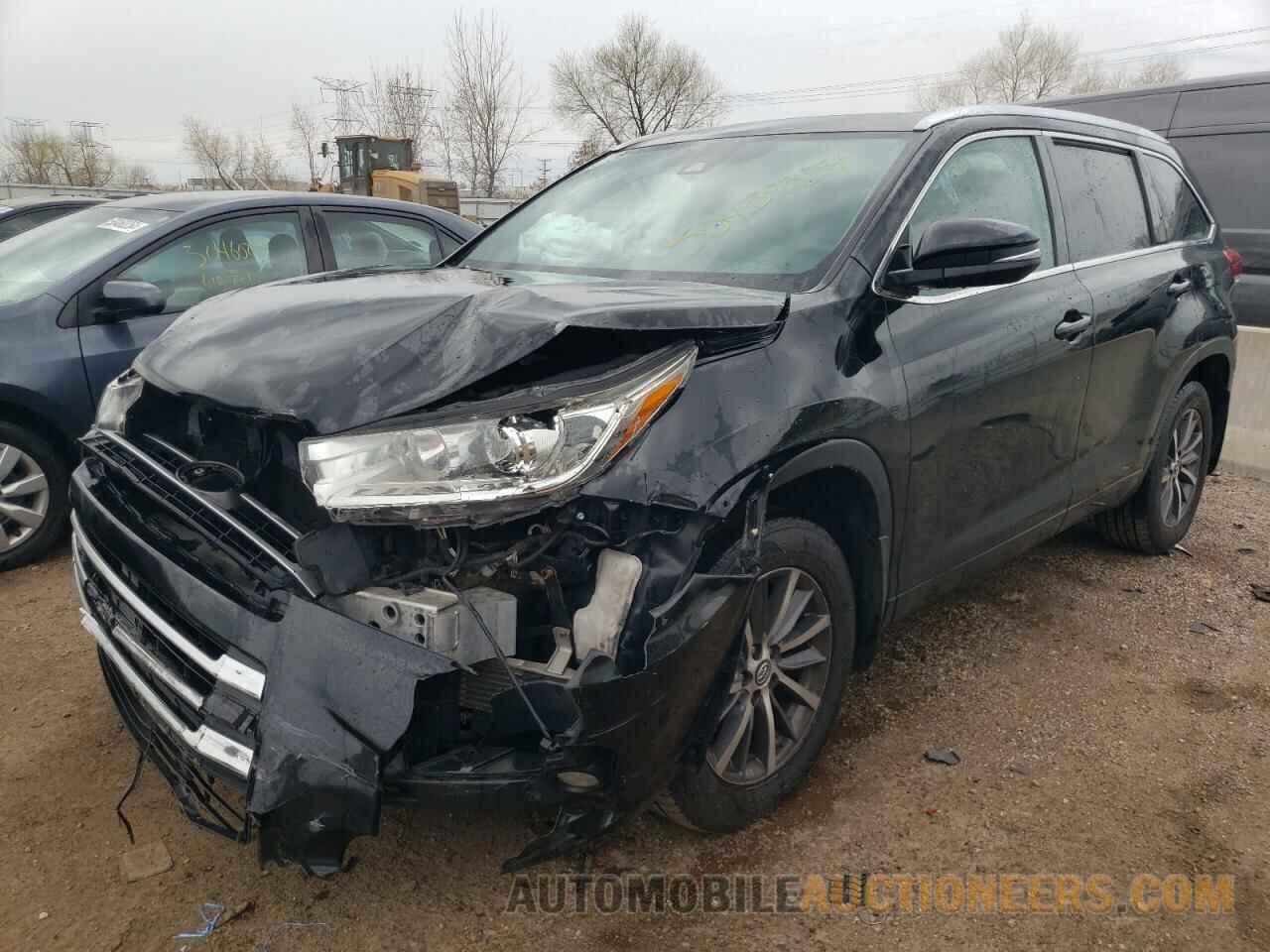 5TDJZRFH2JS524468 TOYOTA HIGHLANDER 2018