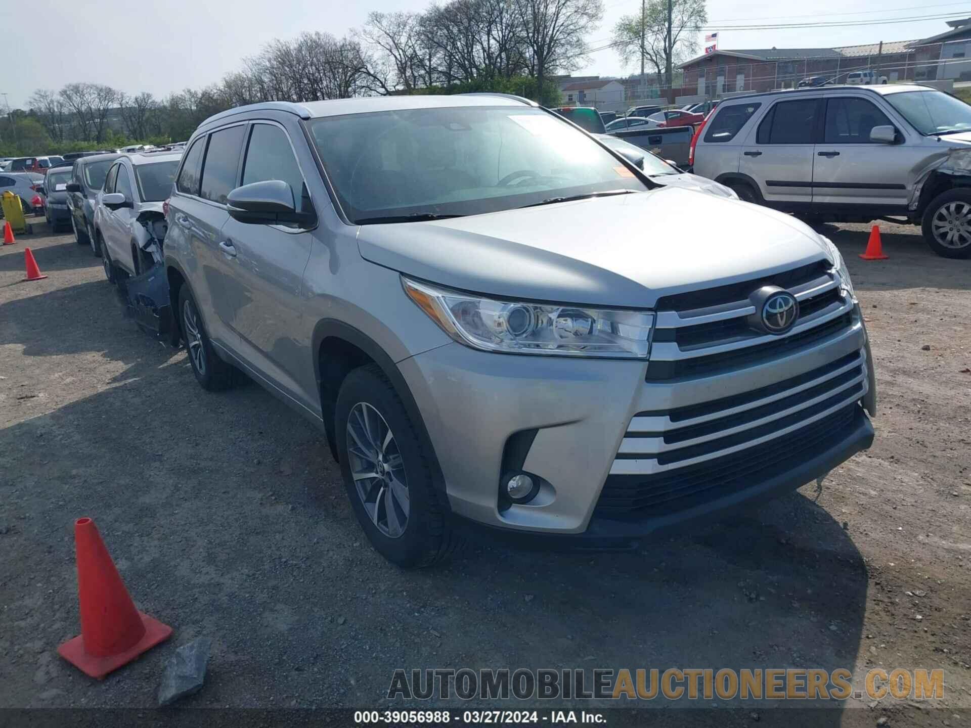 5TDJZRFH2JS559284 TOYOTA HIGHLANDER 2018