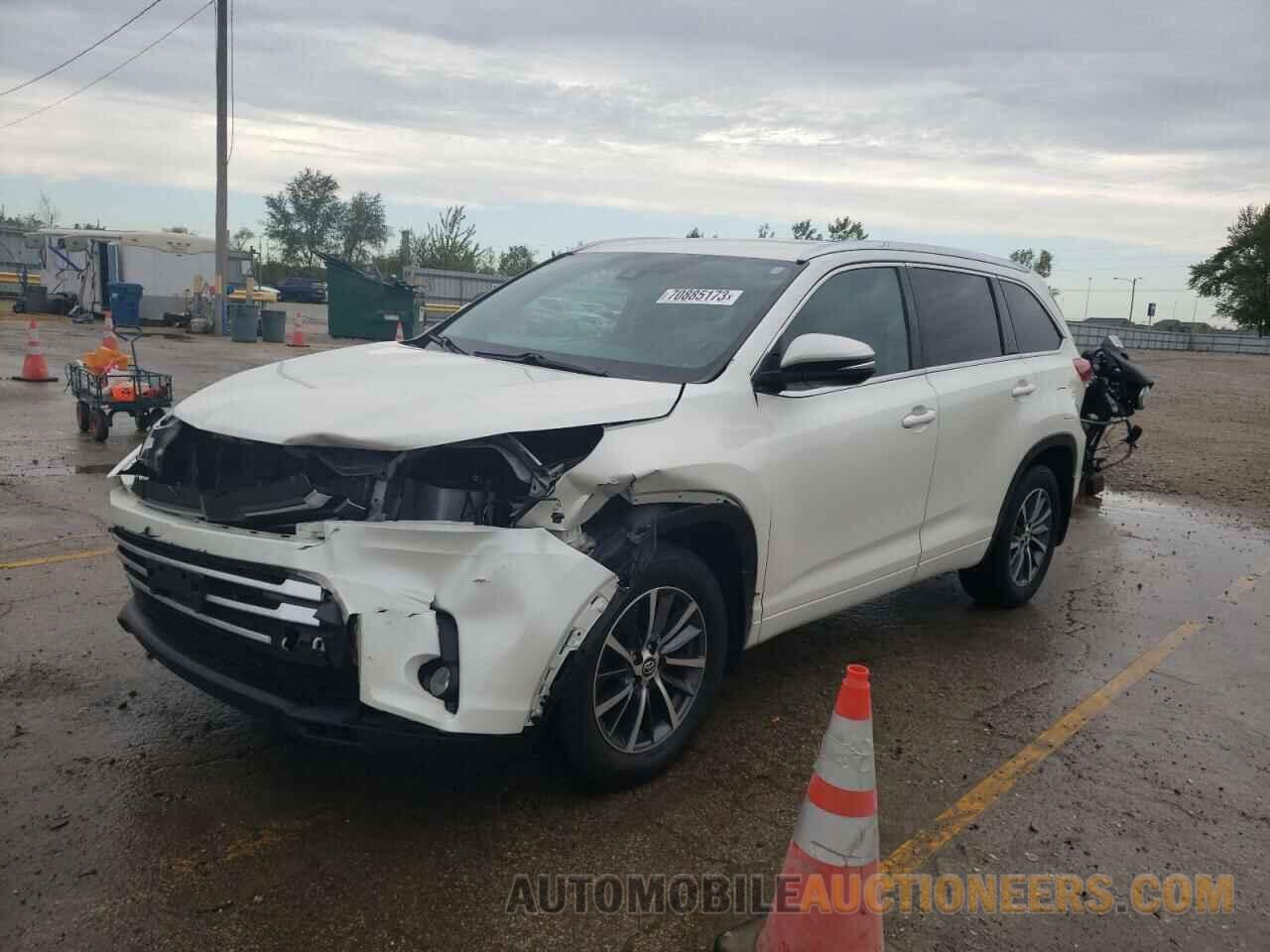 5TDJZRFH2JS560970 TOYOTA HIGHLANDER 2018