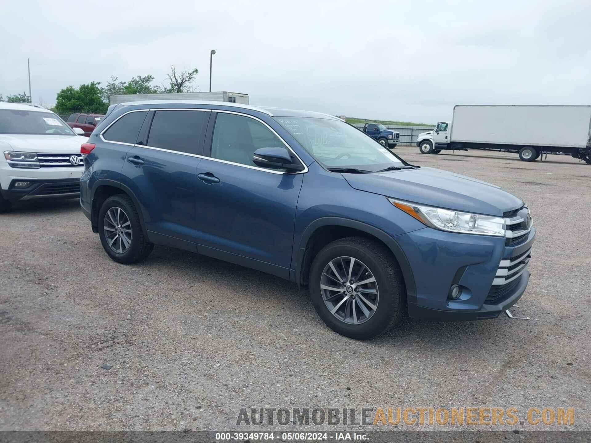 5TDJZRFH2JS809655 TOYOTA HIGHLANDER 2018