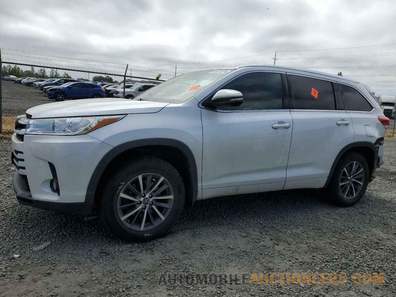 5TDJZRFH2JS817853 TOYOTA HIGHLANDER 2018