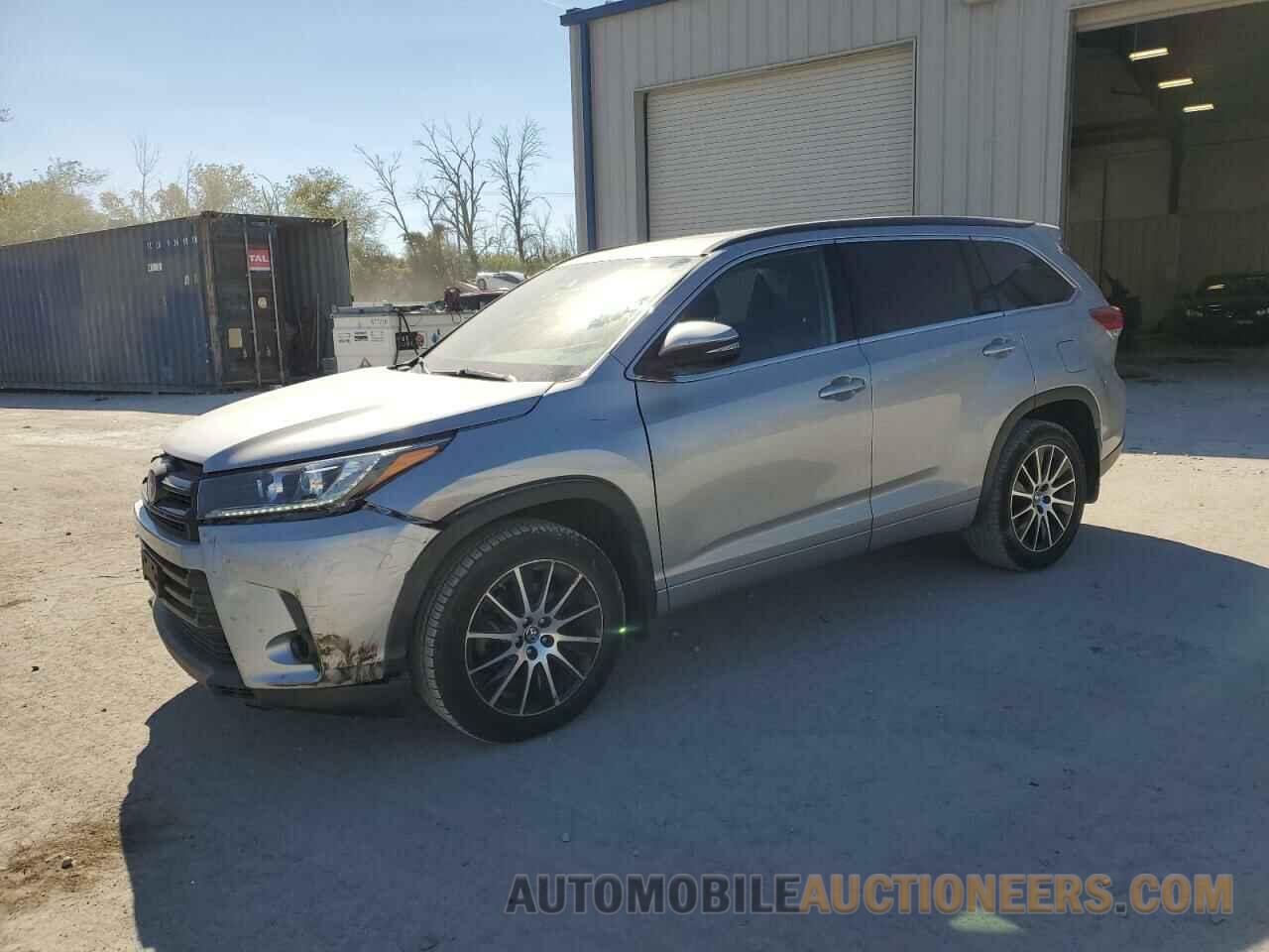 5TDJZRFH2JS846673 TOYOTA HIGHLANDER 2018