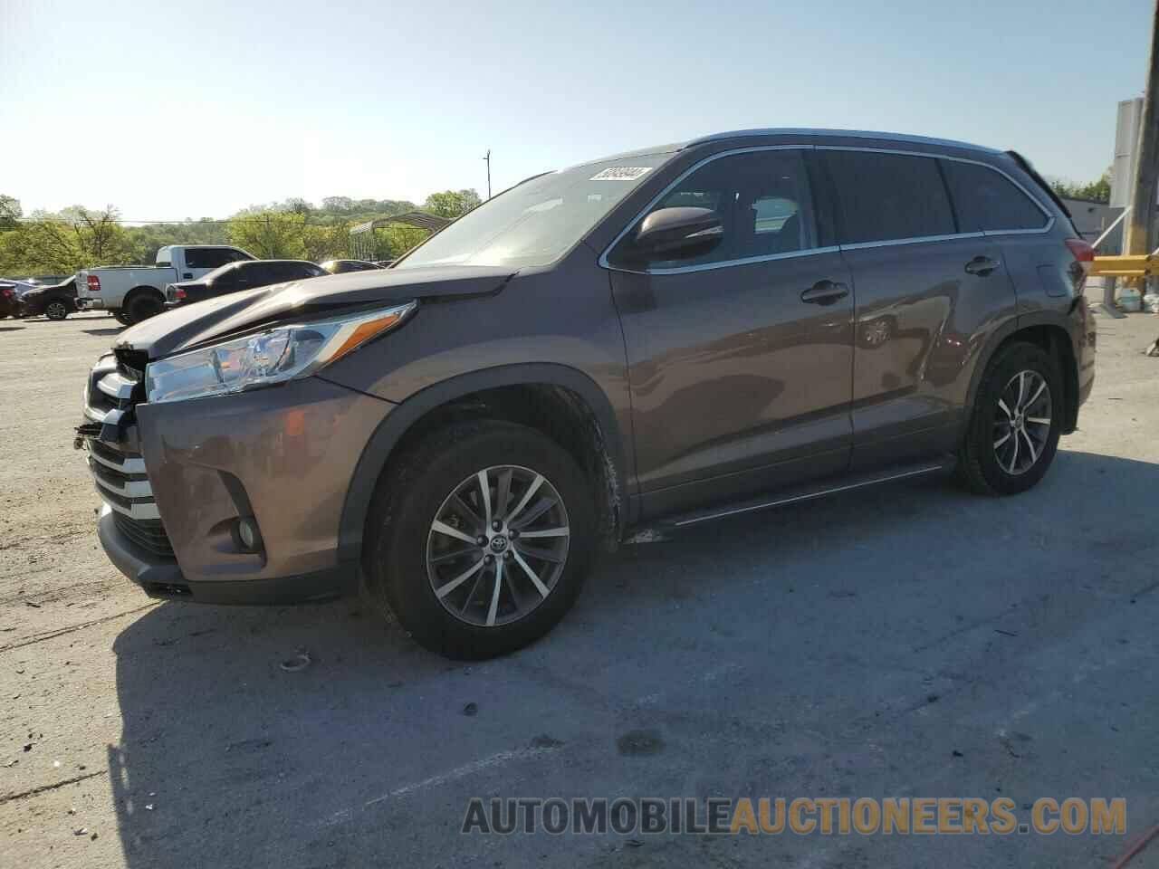 5TDJZRFH2JS847676 TOYOTA HIGHLANDER 2018