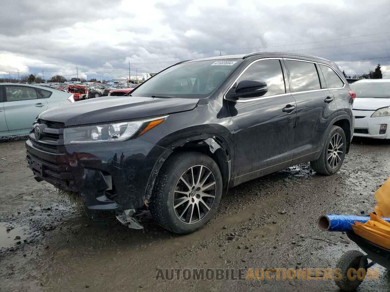 5TDJZRFH2JS849198 TOYOTA HIGHLANDER 2018