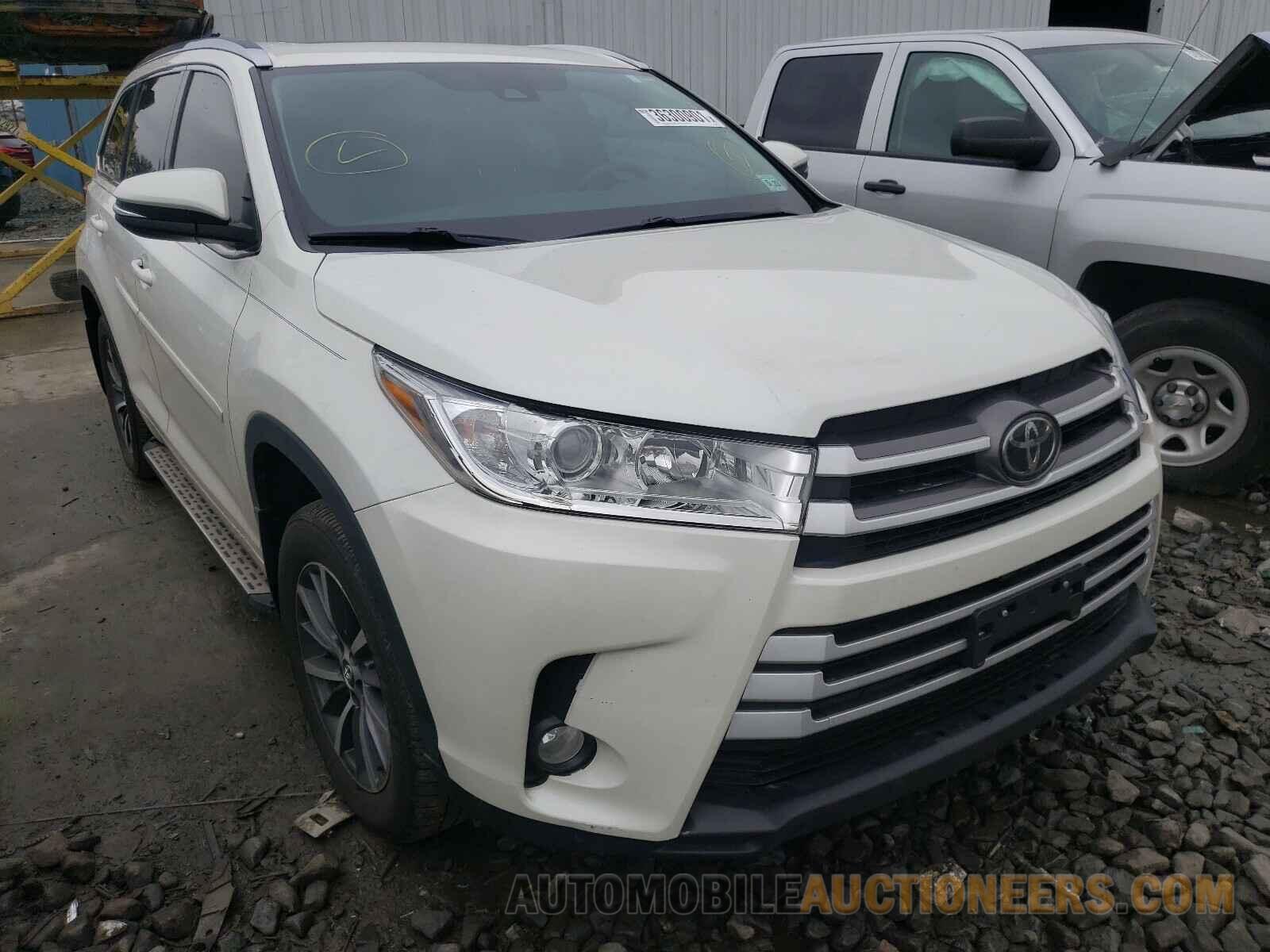 5TDJZRFH2JS853543 TOYOTA HIGHLANDER 2018