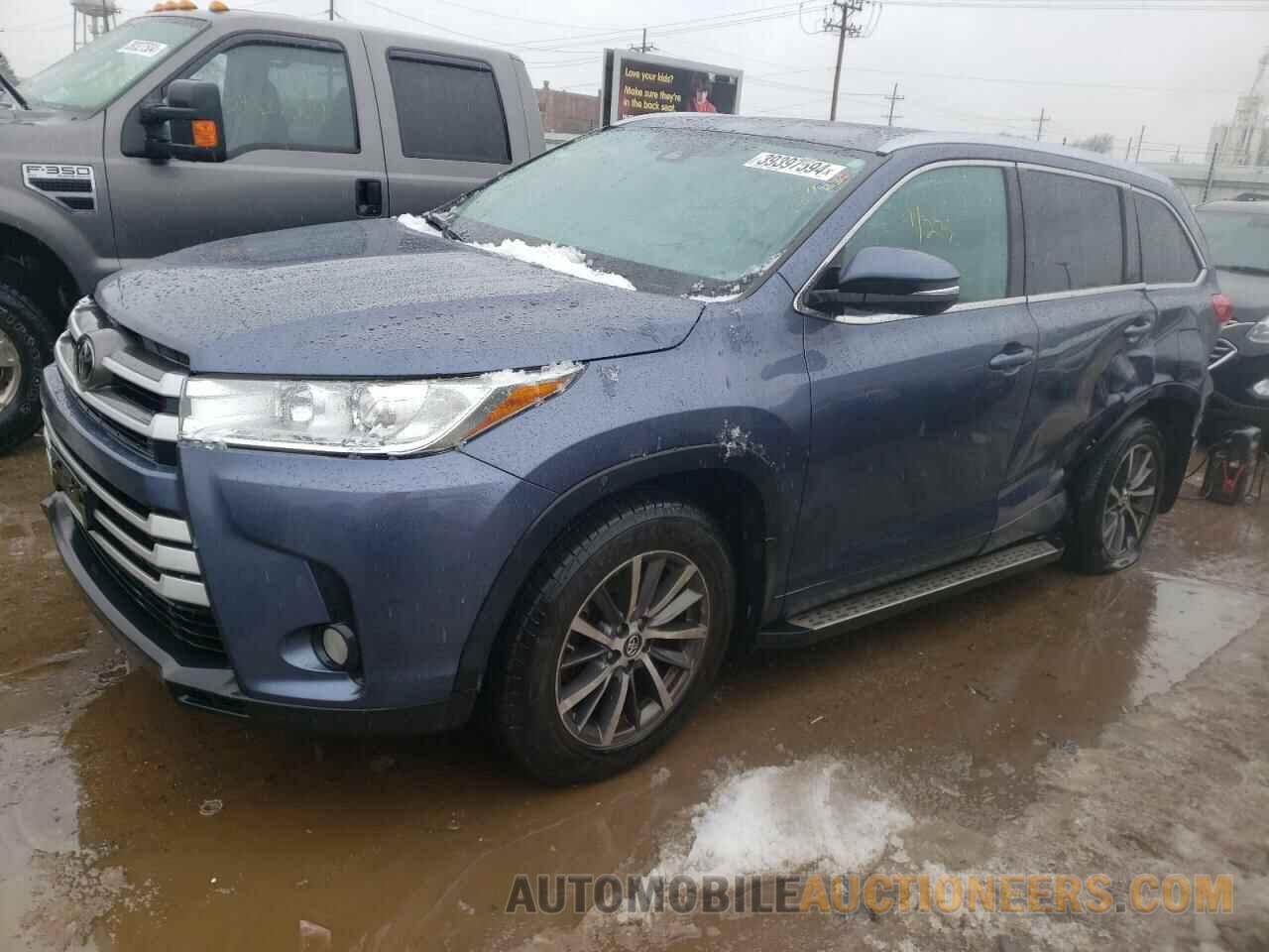 5TDJZRFH2JS890334 TOYOTA HIGHLANDER 2018