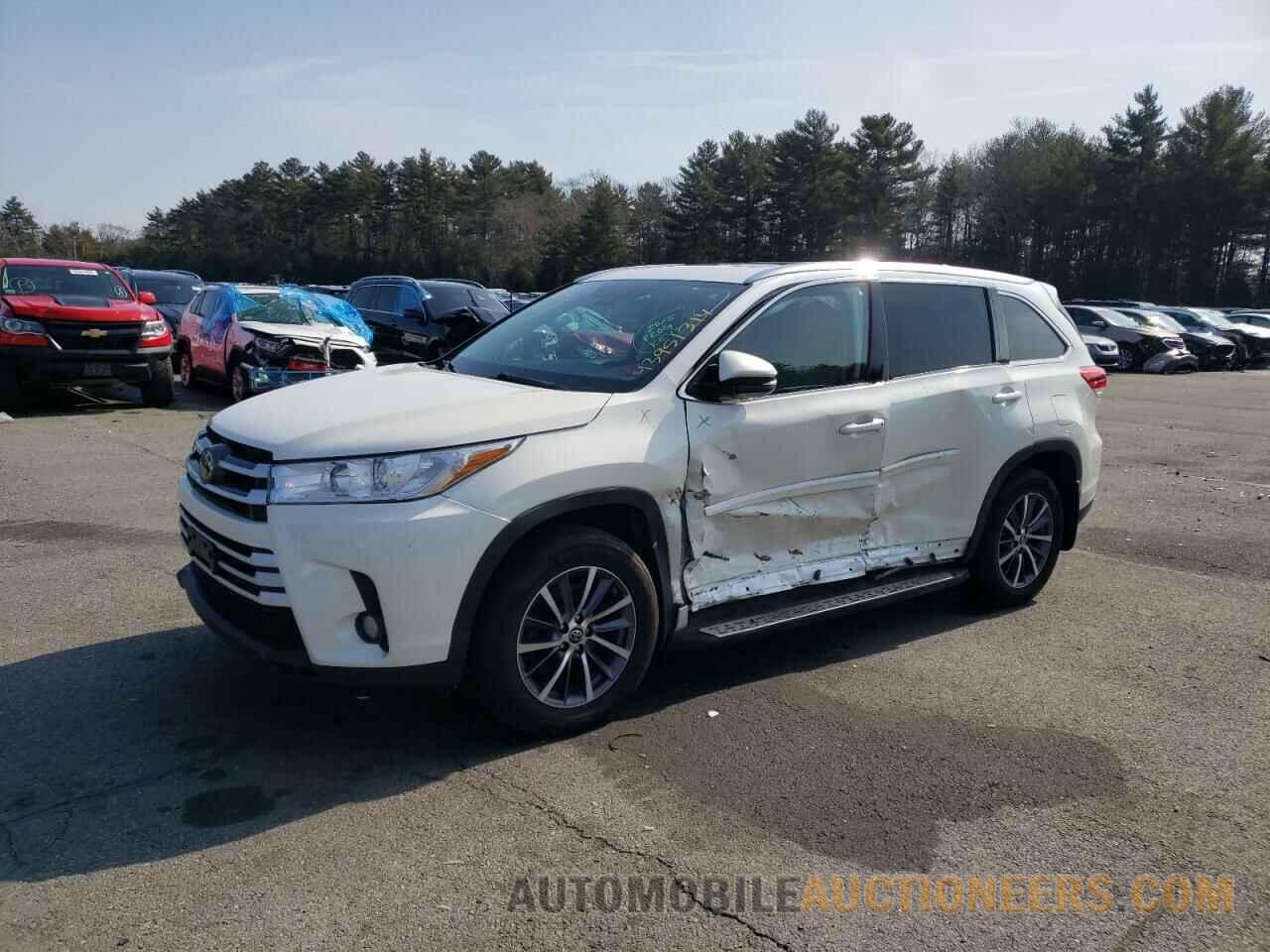 5TDJZRFH2JS890625 TOYOTA HIGHLANDER 2018