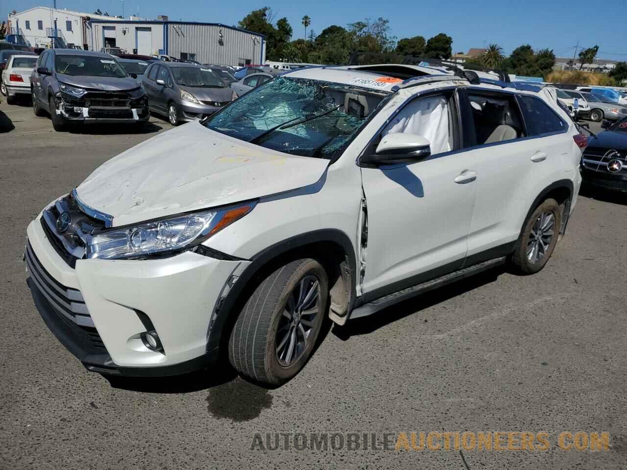 5TDJZRFH2KS580783 TOYOTA HIGHLANDER 2019