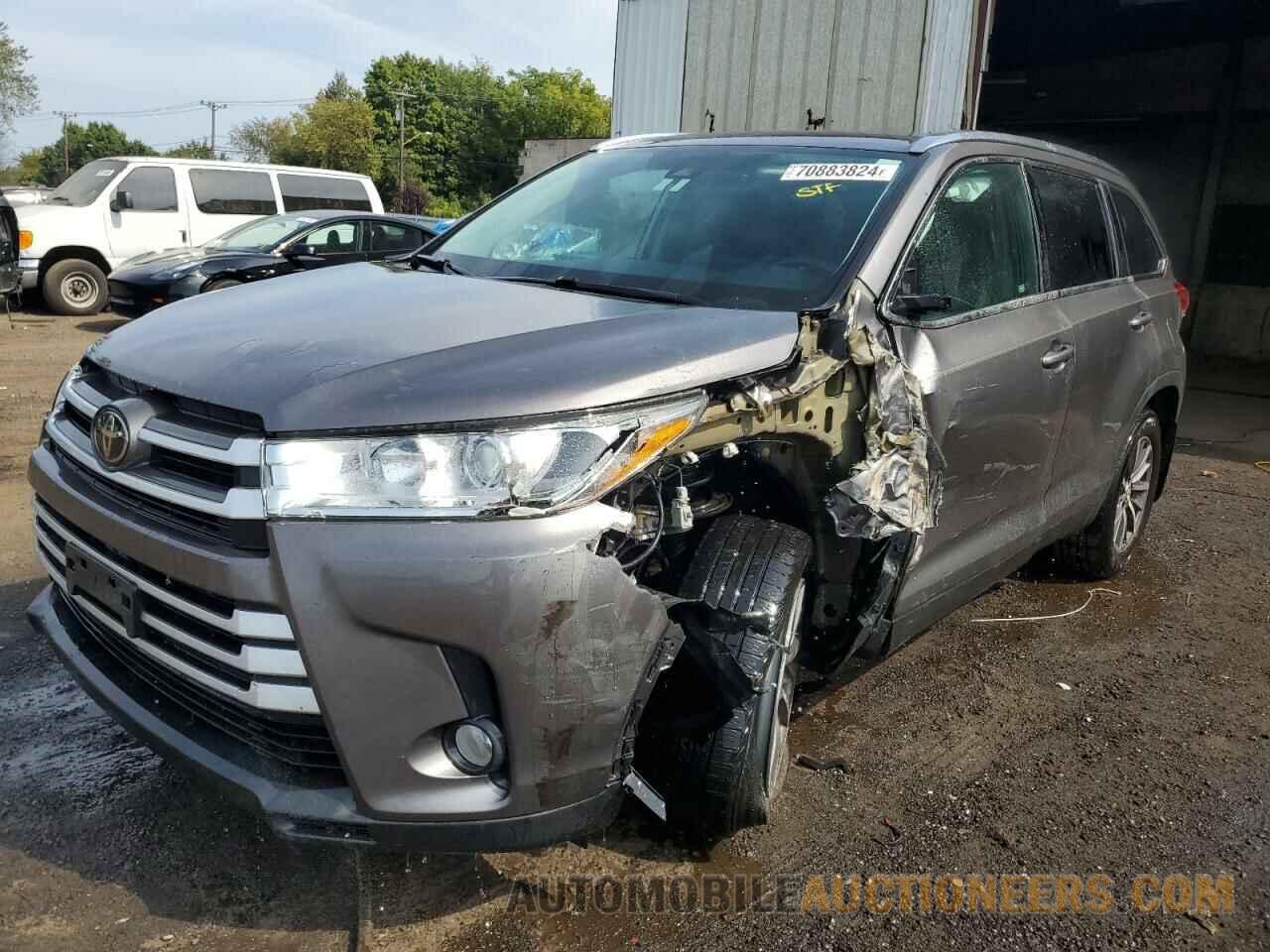 5TDJZRFH2KS585949 TOYOTA HIGHLANDER 2019