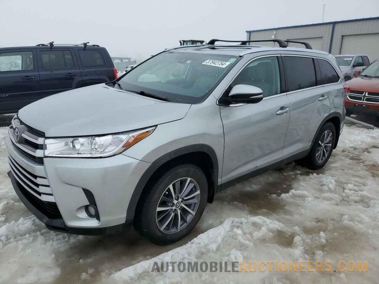 5TDJZRFH2KS589578 TOYOTA HIGHLANDER 2019