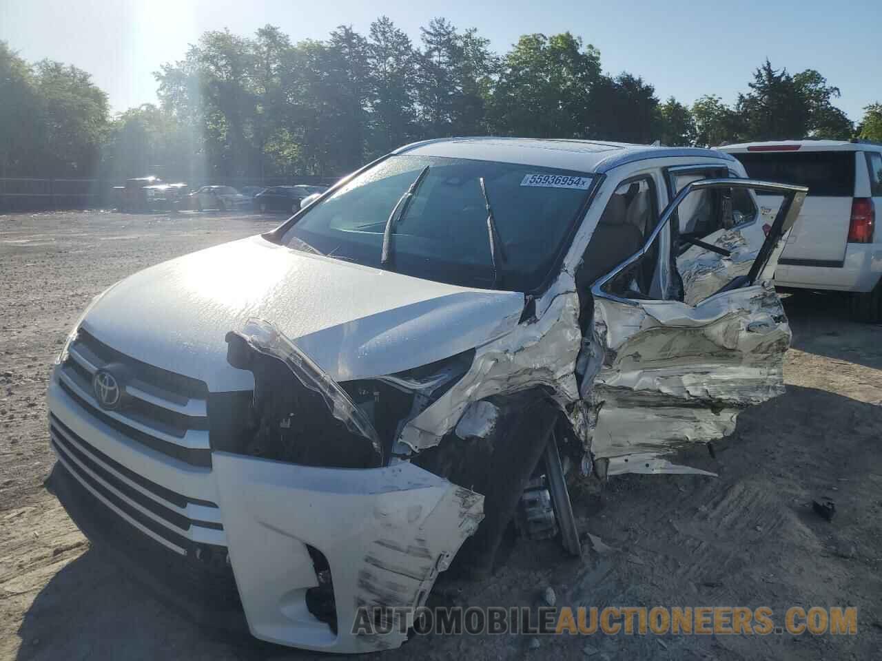 5TDJZRFH2KS614043 TOYOTA HIGHLANDER 2019