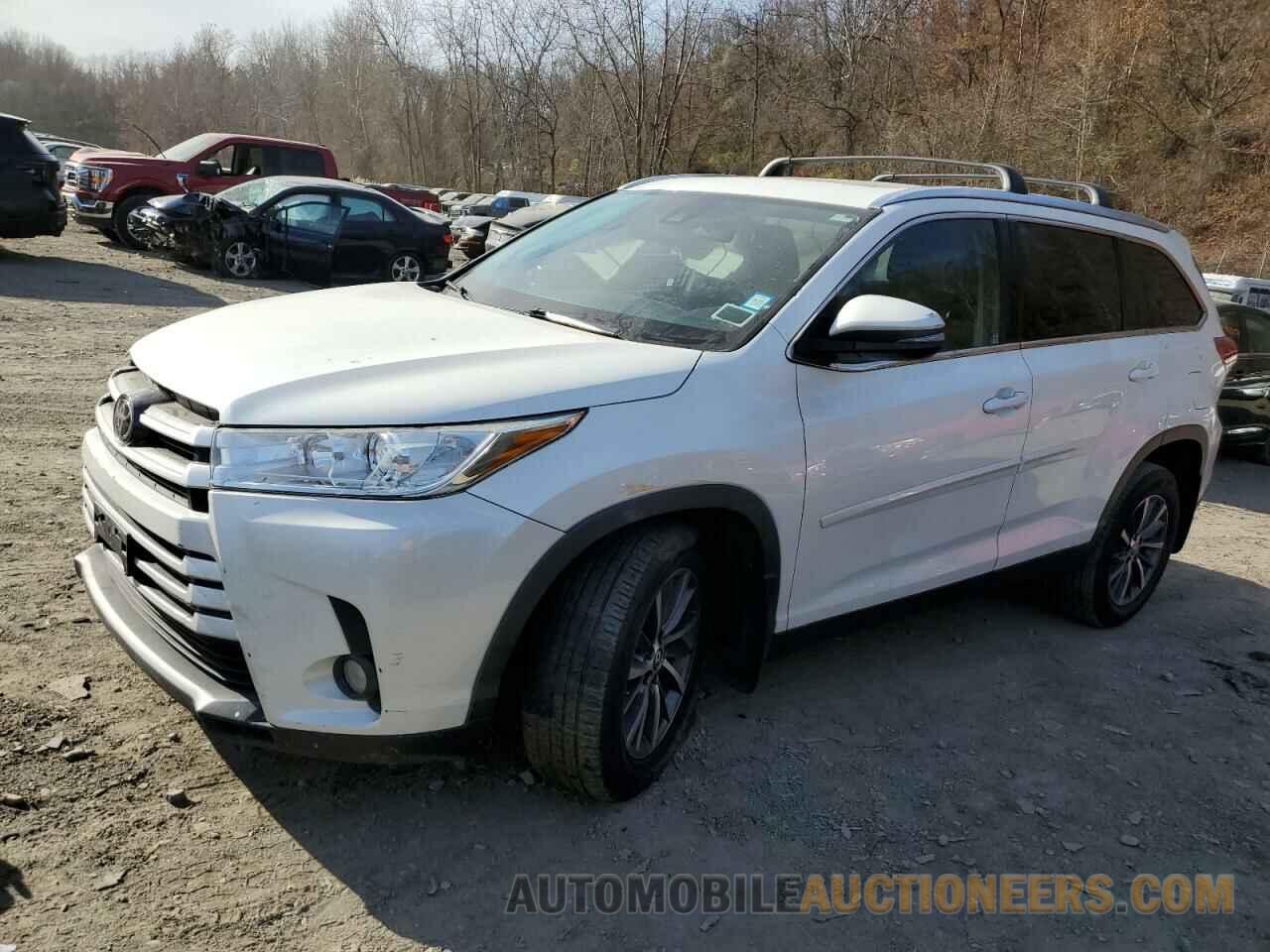 5TDJZRFH2KS721786 TOYOTA HIGHLANDER 2019