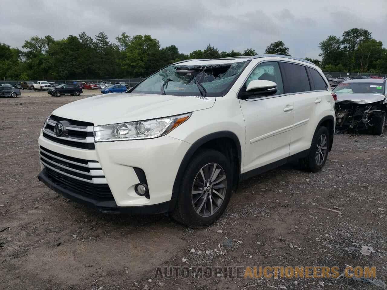 5TDJZRFH2KS923821 TOYOTA HIGHLANDER 2019