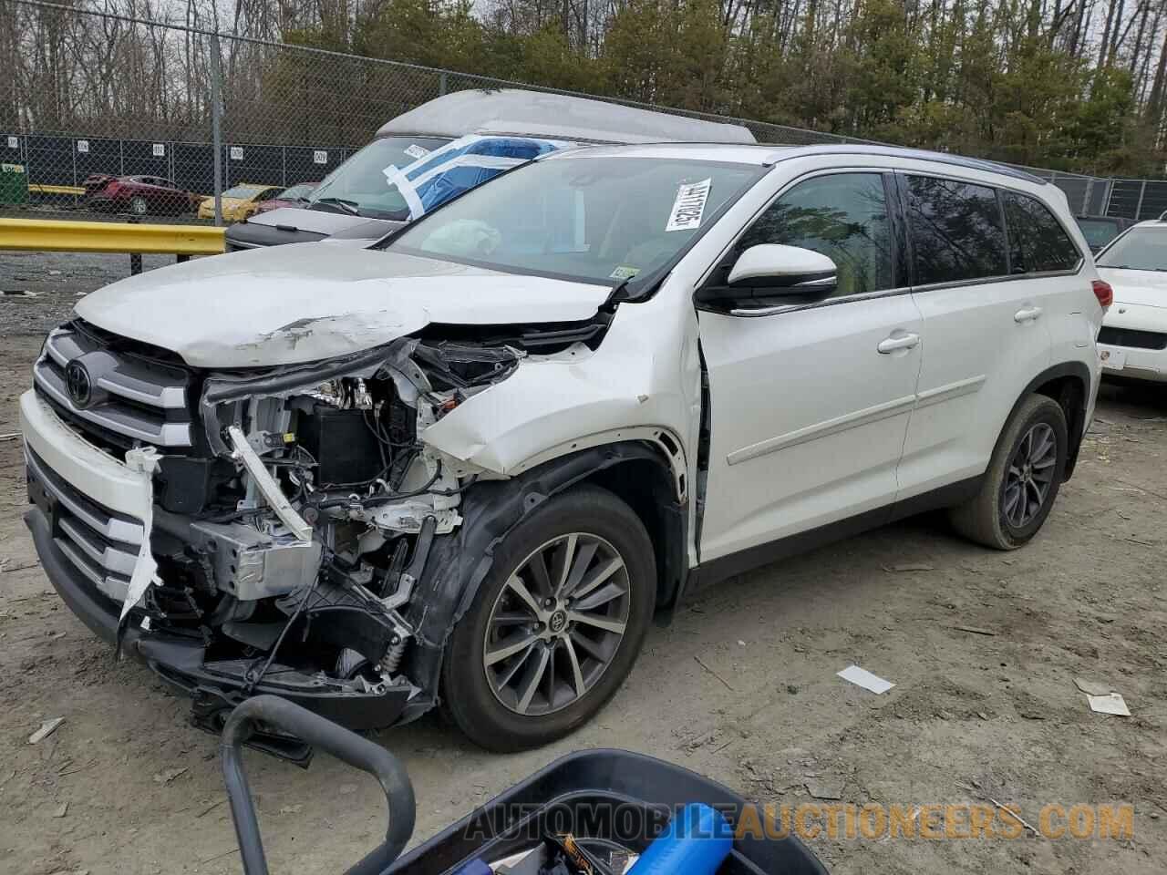 5TDJZRFH2KS933605 TOYOTA HIGHLANDER 2019