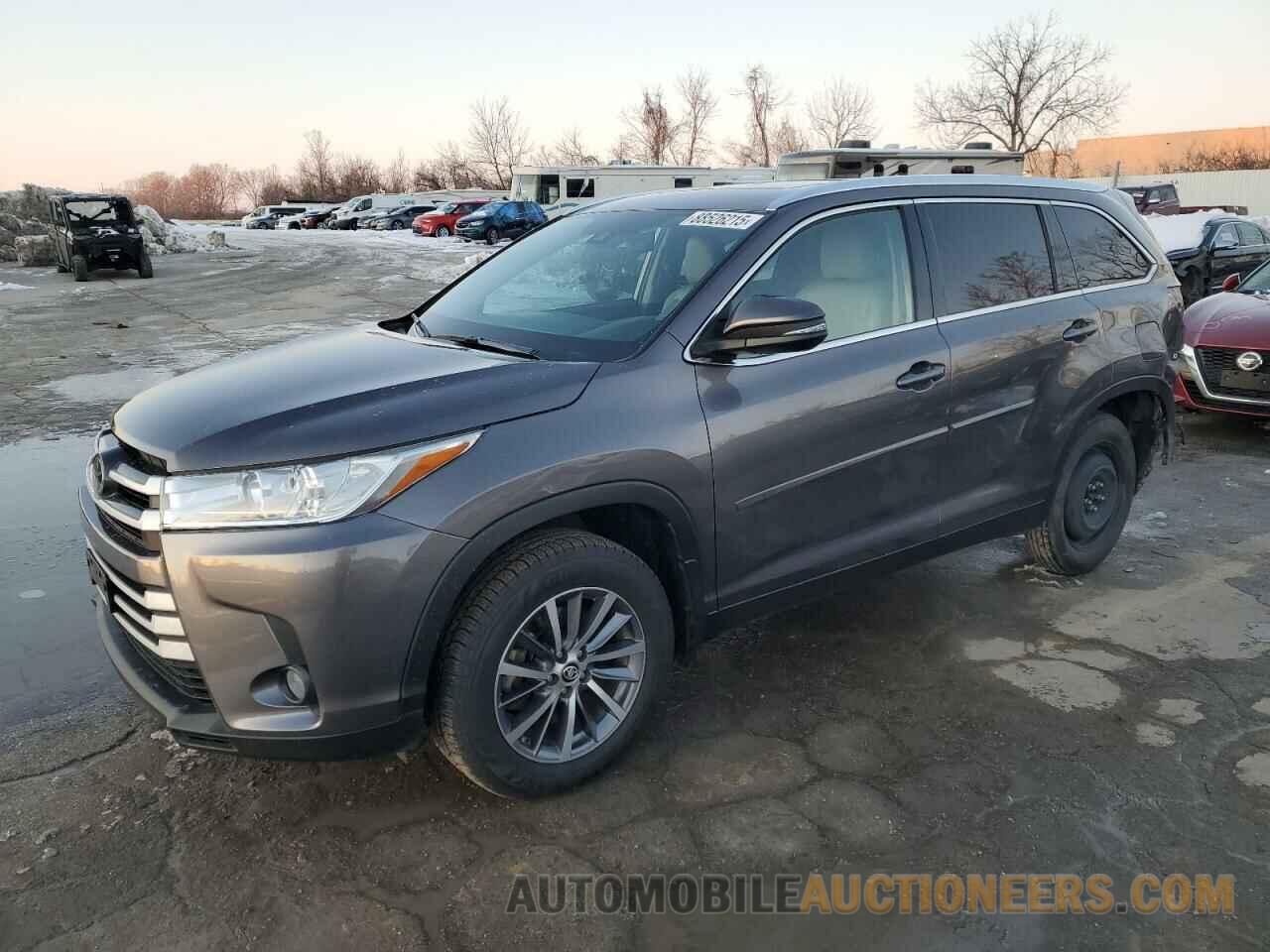 5TDJZRFH2KS939808 TOYOTA HIGHLANDER 2019