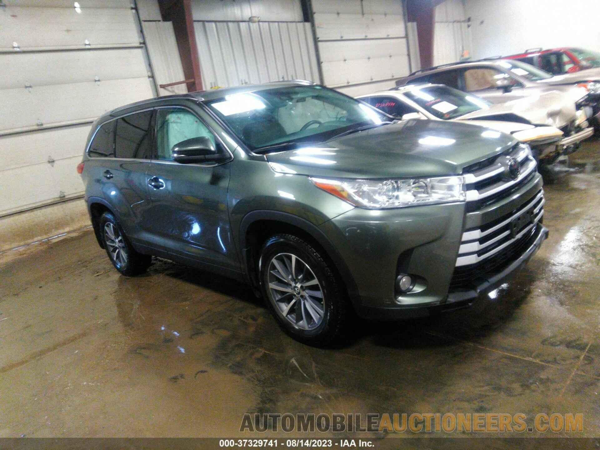 5TDJZRFH2KS957936 TOYOTA HIGHLANDER 2019