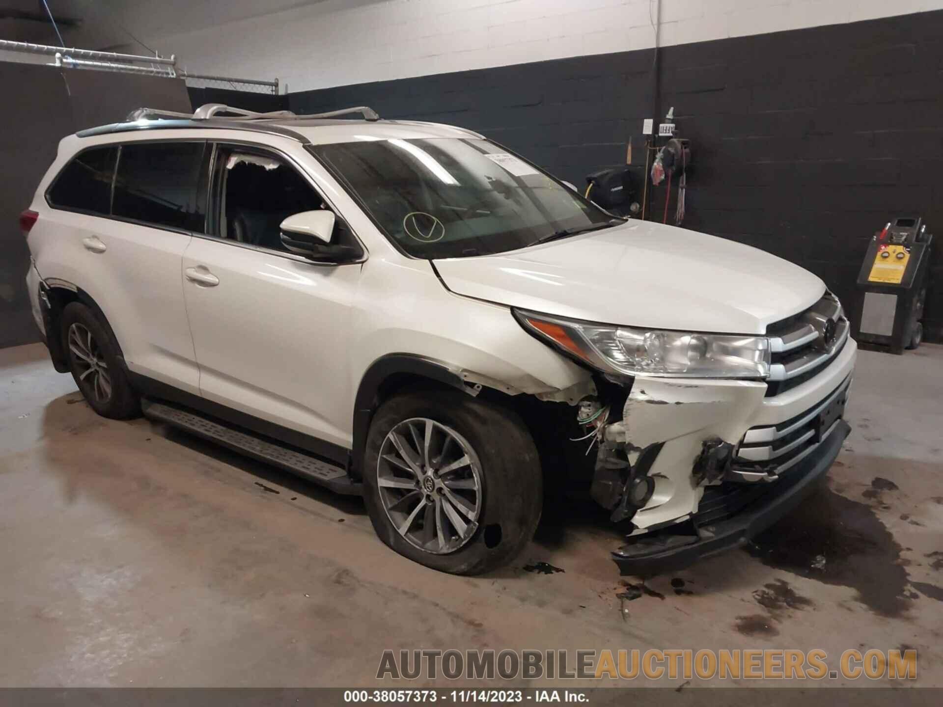 5TDJZRFH2KS960528 TOYOTA HIGHLANDER 2019