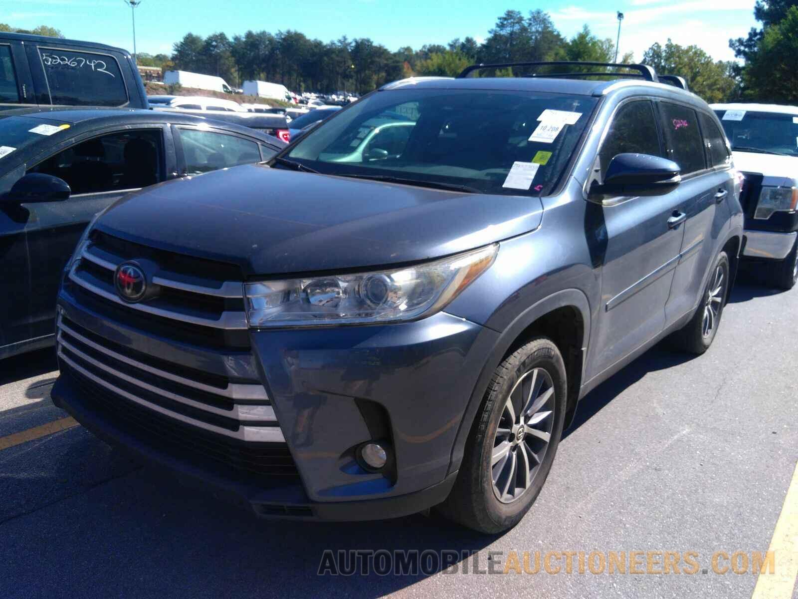 5TDJZRFH2KS974168 Toyota Highlander 2019