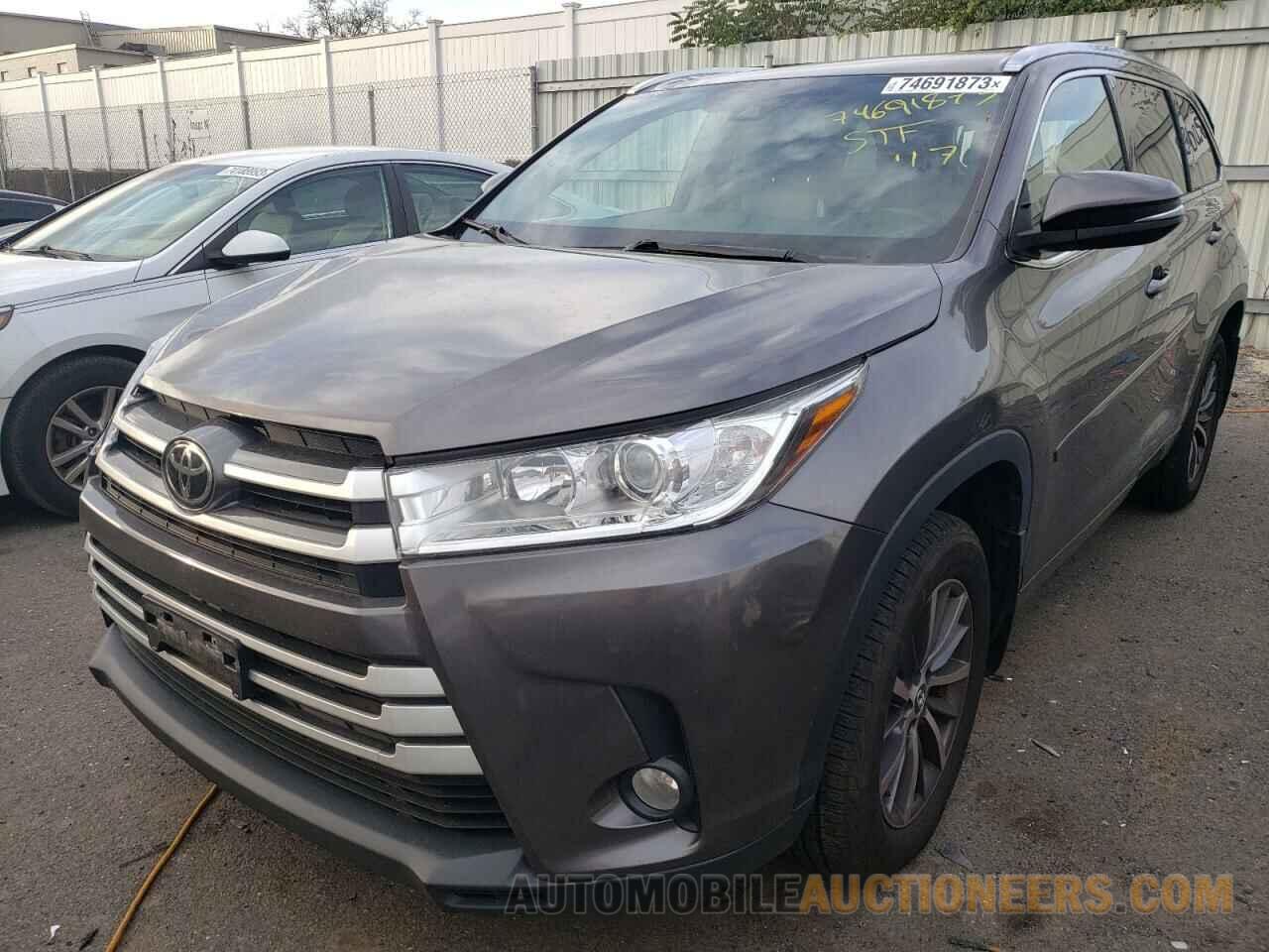 5TDJZRFH3HS421134 TOYOTA HIGHLANDER 2017