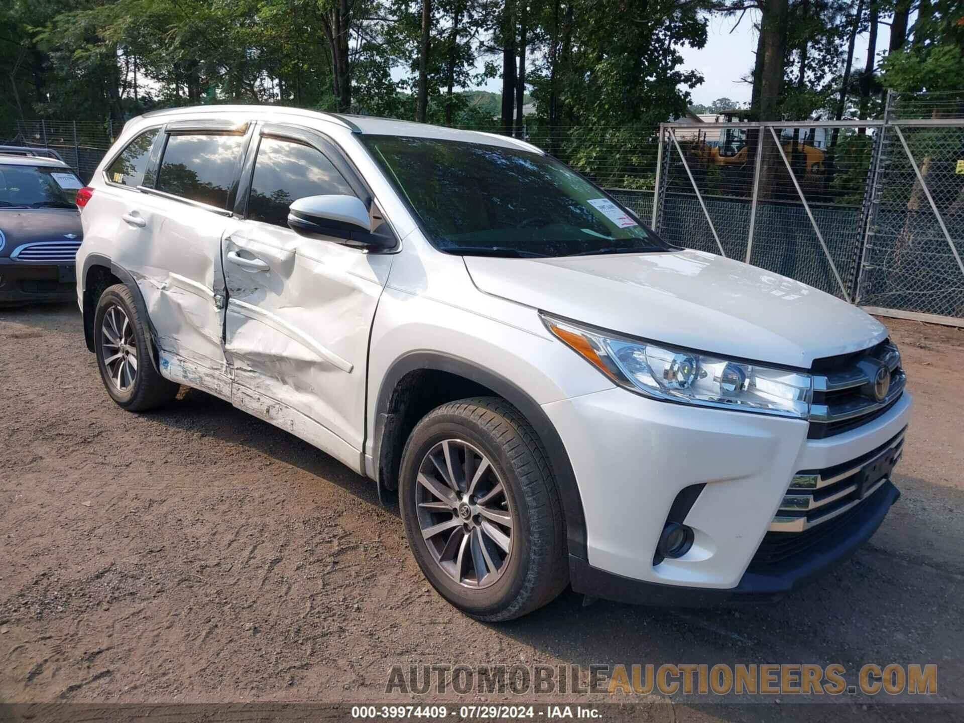 5TDJZRFH3HS424714 TOYOTA HIGHLANDER 2017