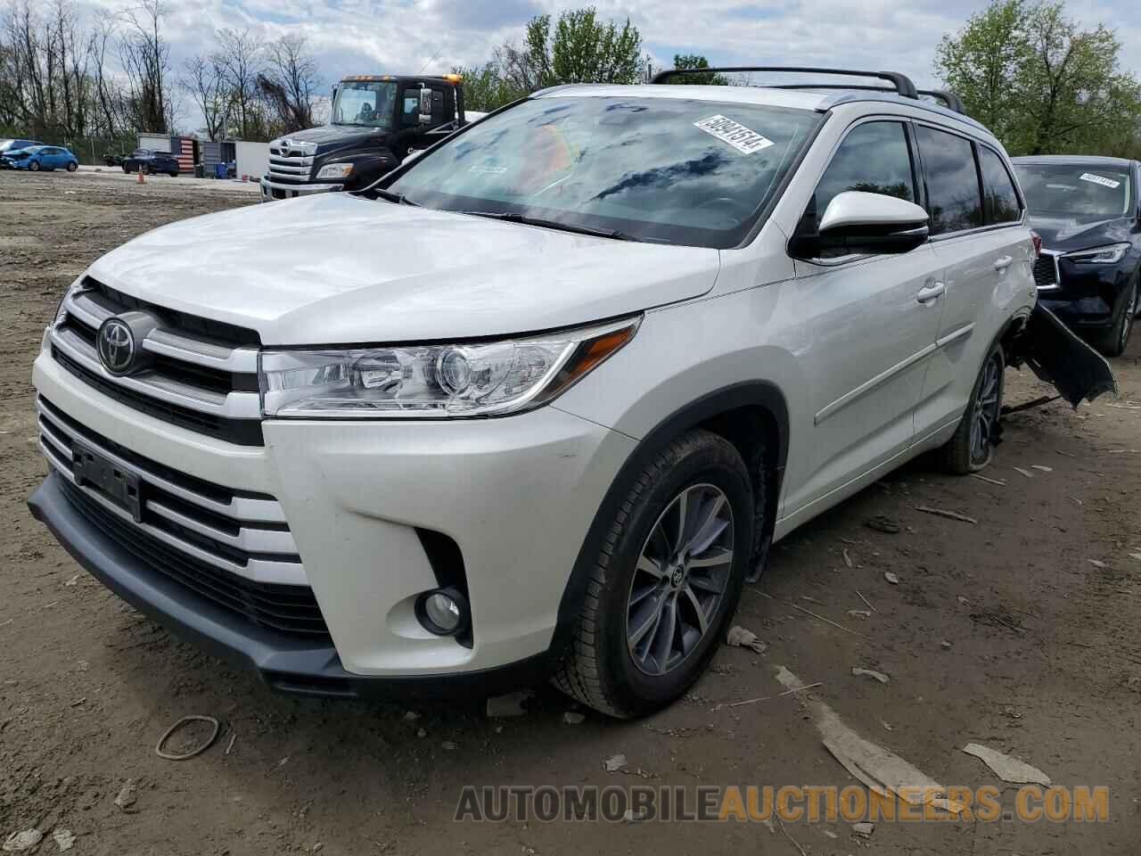 5TDJZRFH3HS426382 TOYOTA HIGHLANDER 2017