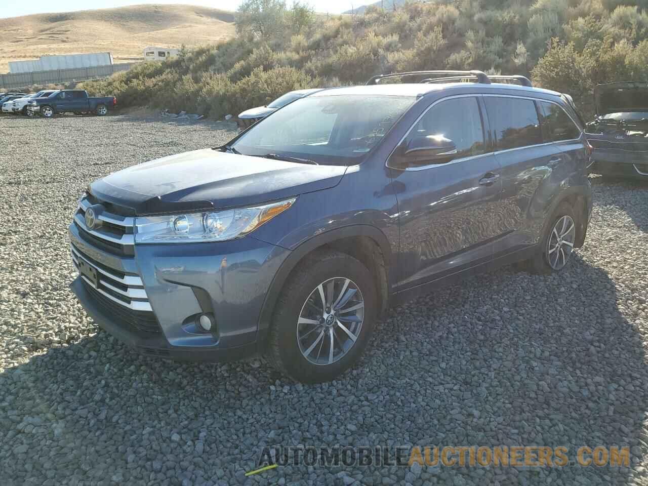 5TDJZRFH3HS429881 TOYOTA HIGHLANDER 2017