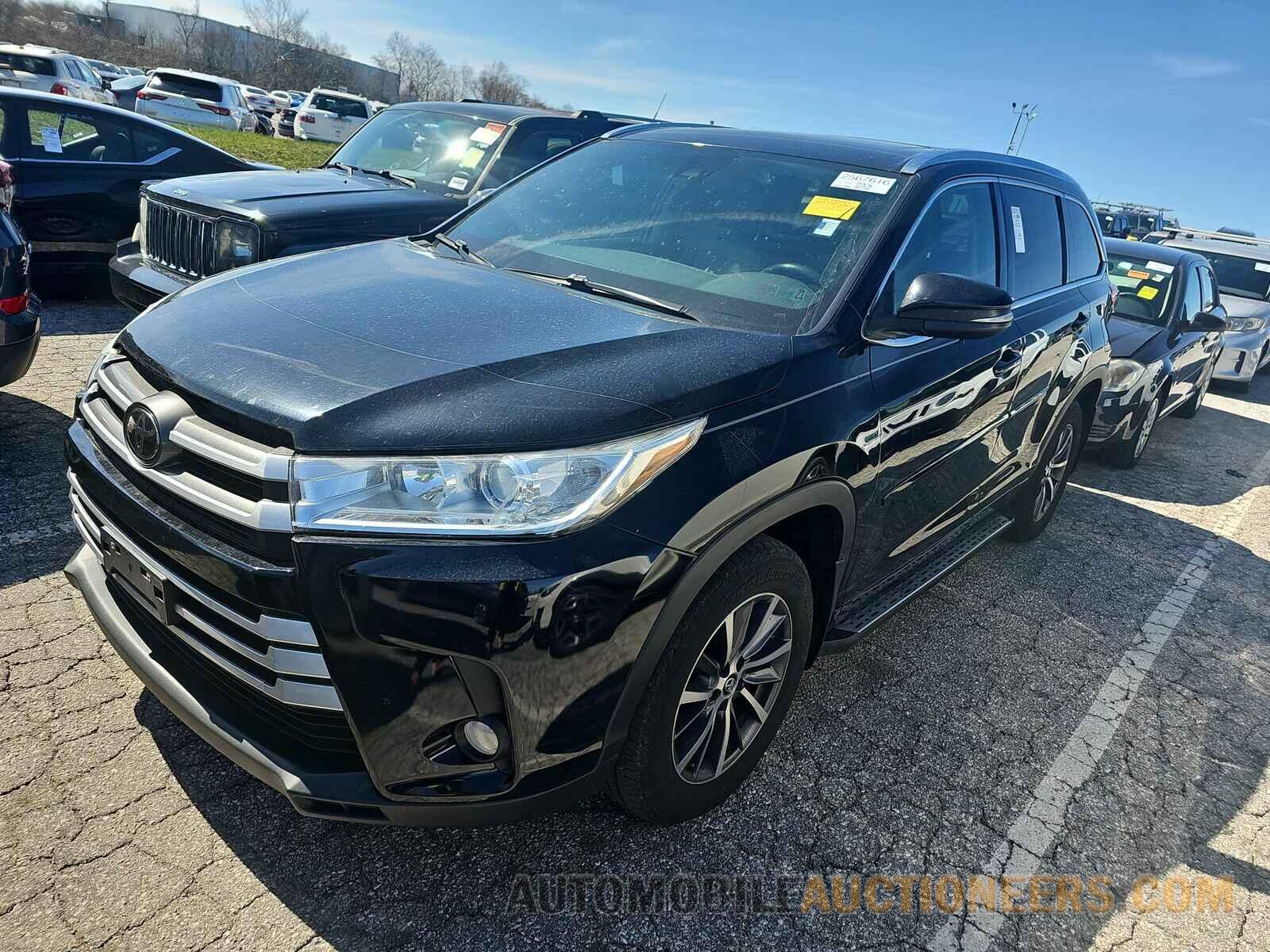 5TDJZRFH3HS445739 Toyota Highlander 2017