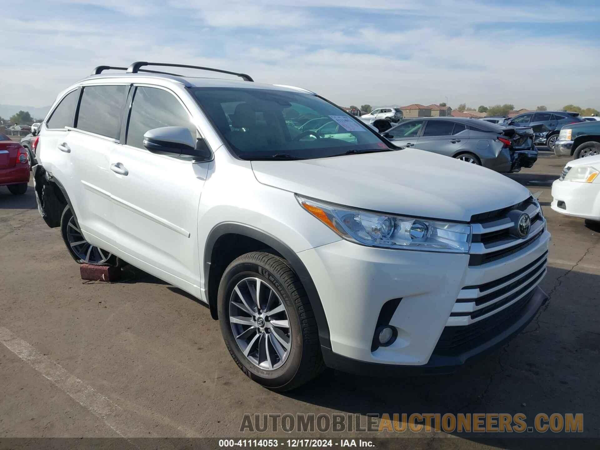 5TDJZRFH3JS499399 TOYOTA HIGHLANDER 2018