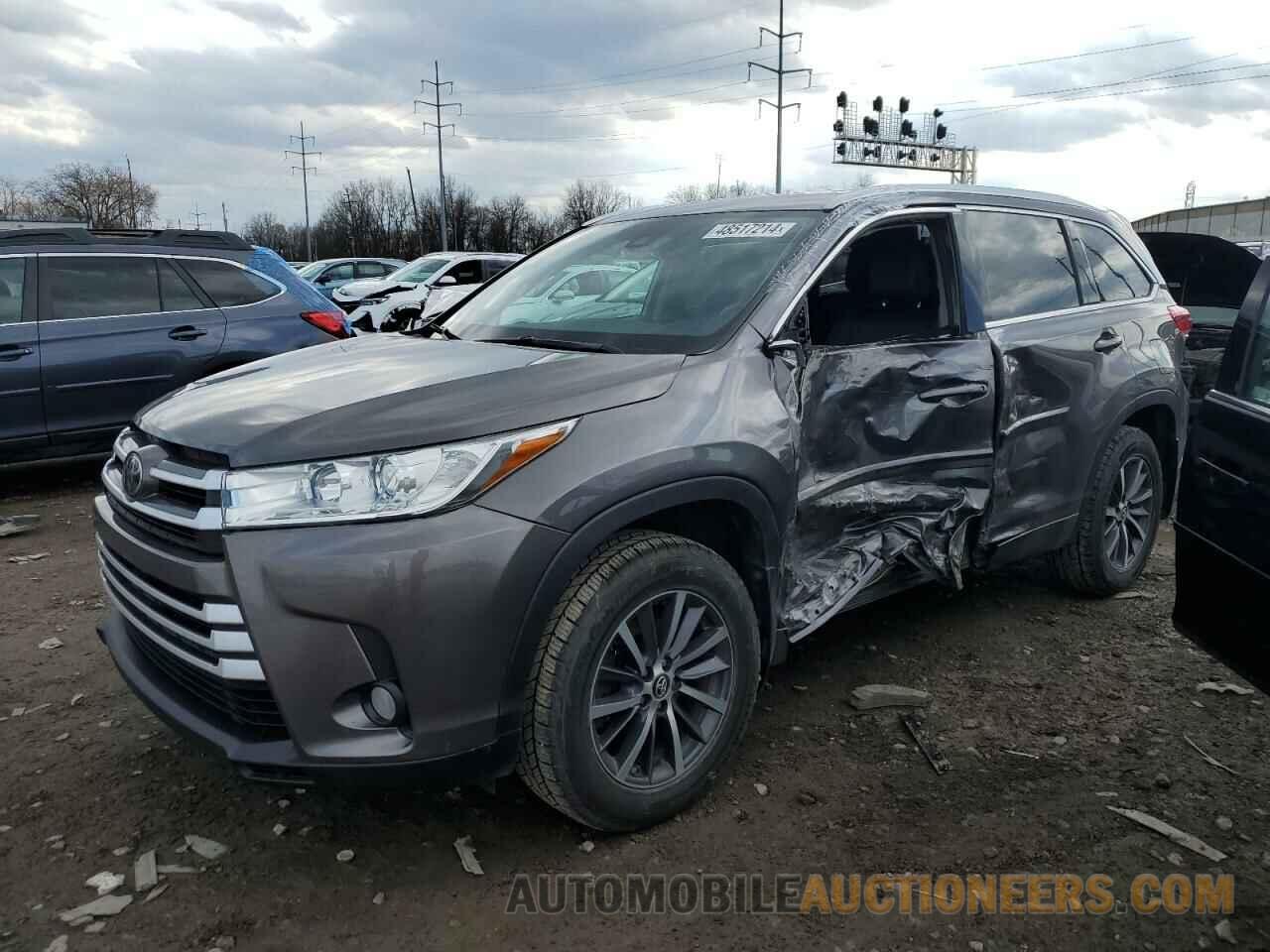 5TDJZRFH3JS526990 TOYOTA HIGHLANDER 2018