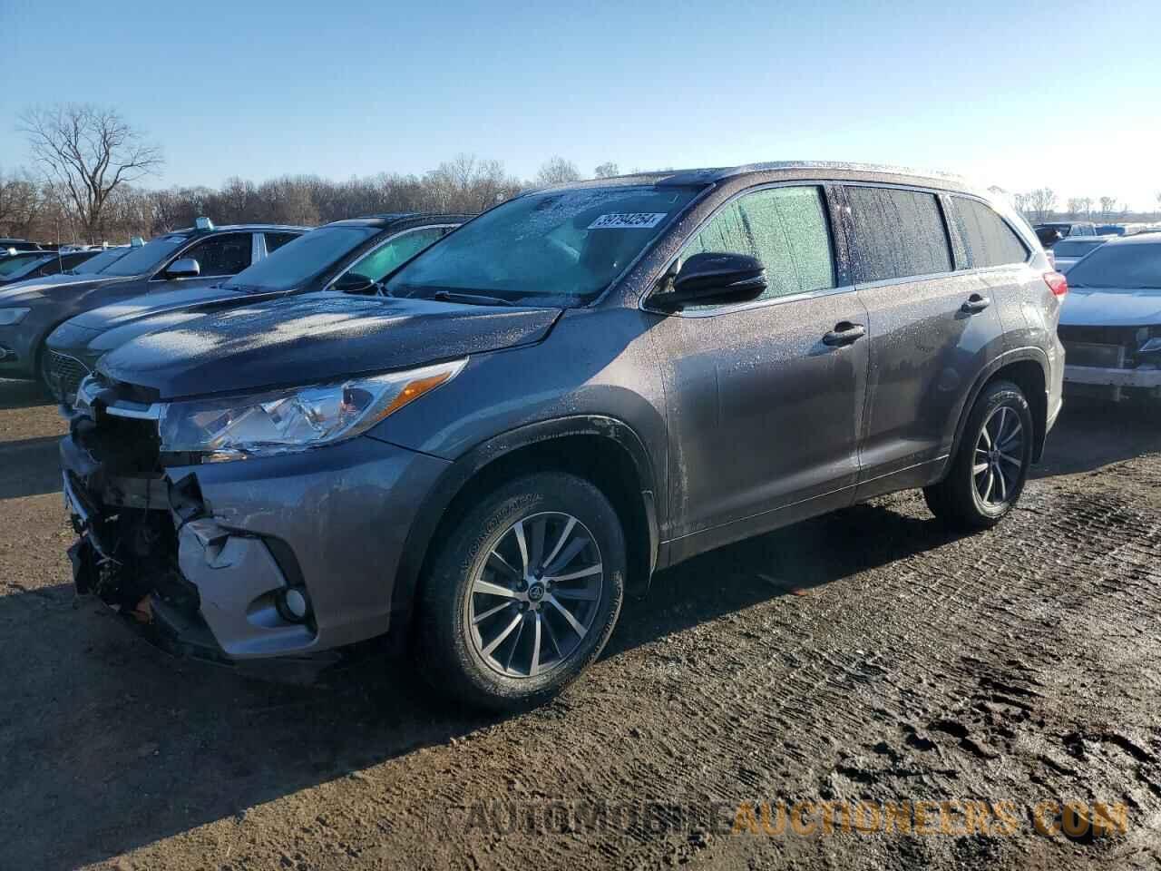 5TDJZRFH3JS533387 TOYOTA HIGHLANDER 2018