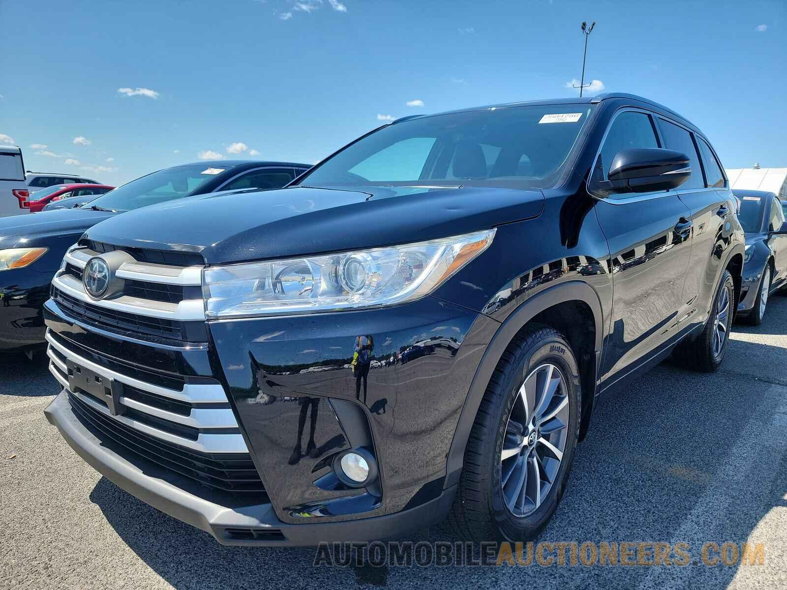 5TDJZRFH3JS536581 Toyota Highlander 2018