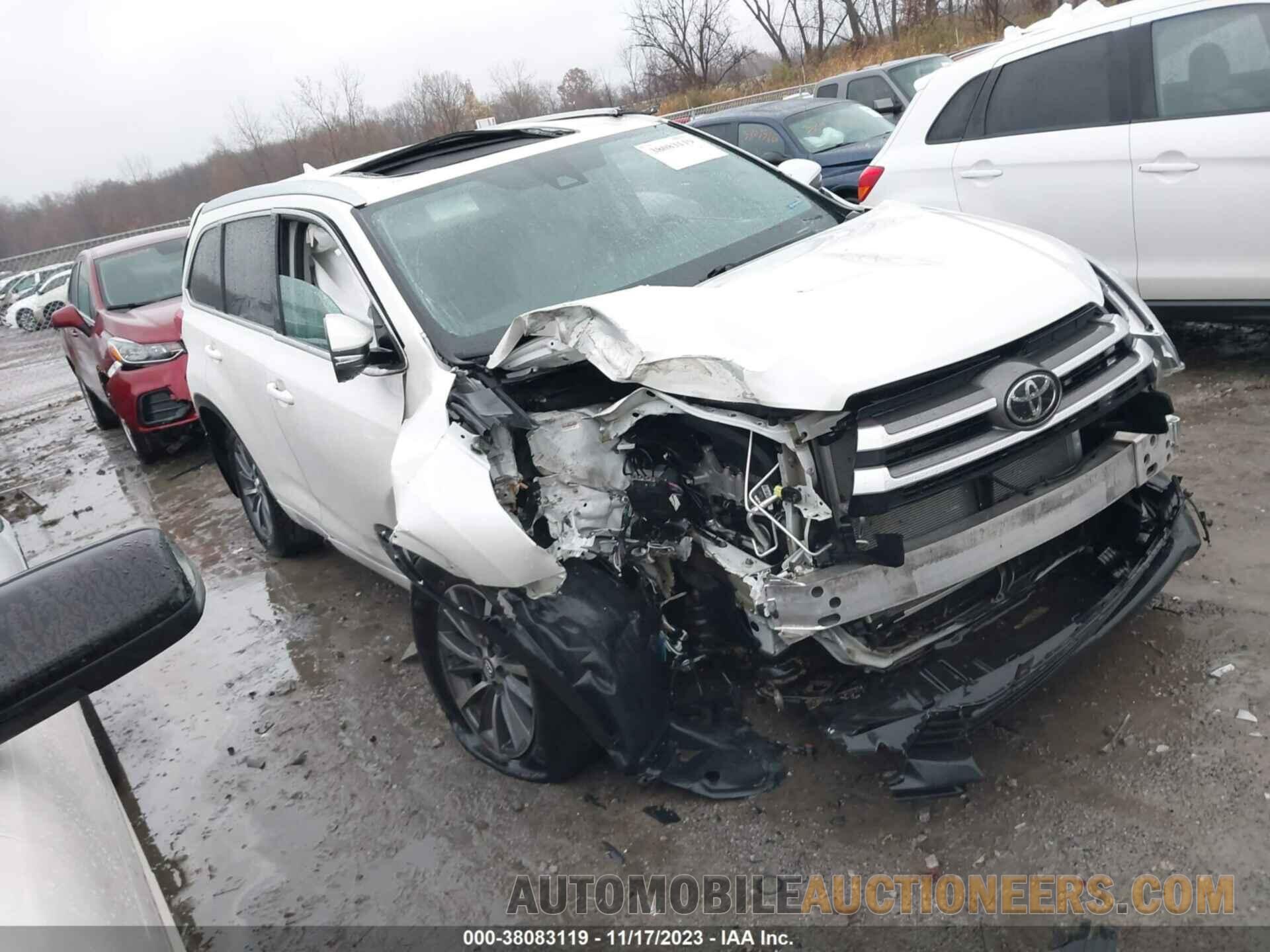 5TDJZRFH3JS543241 TOYOTA HIGHLANDER 2018