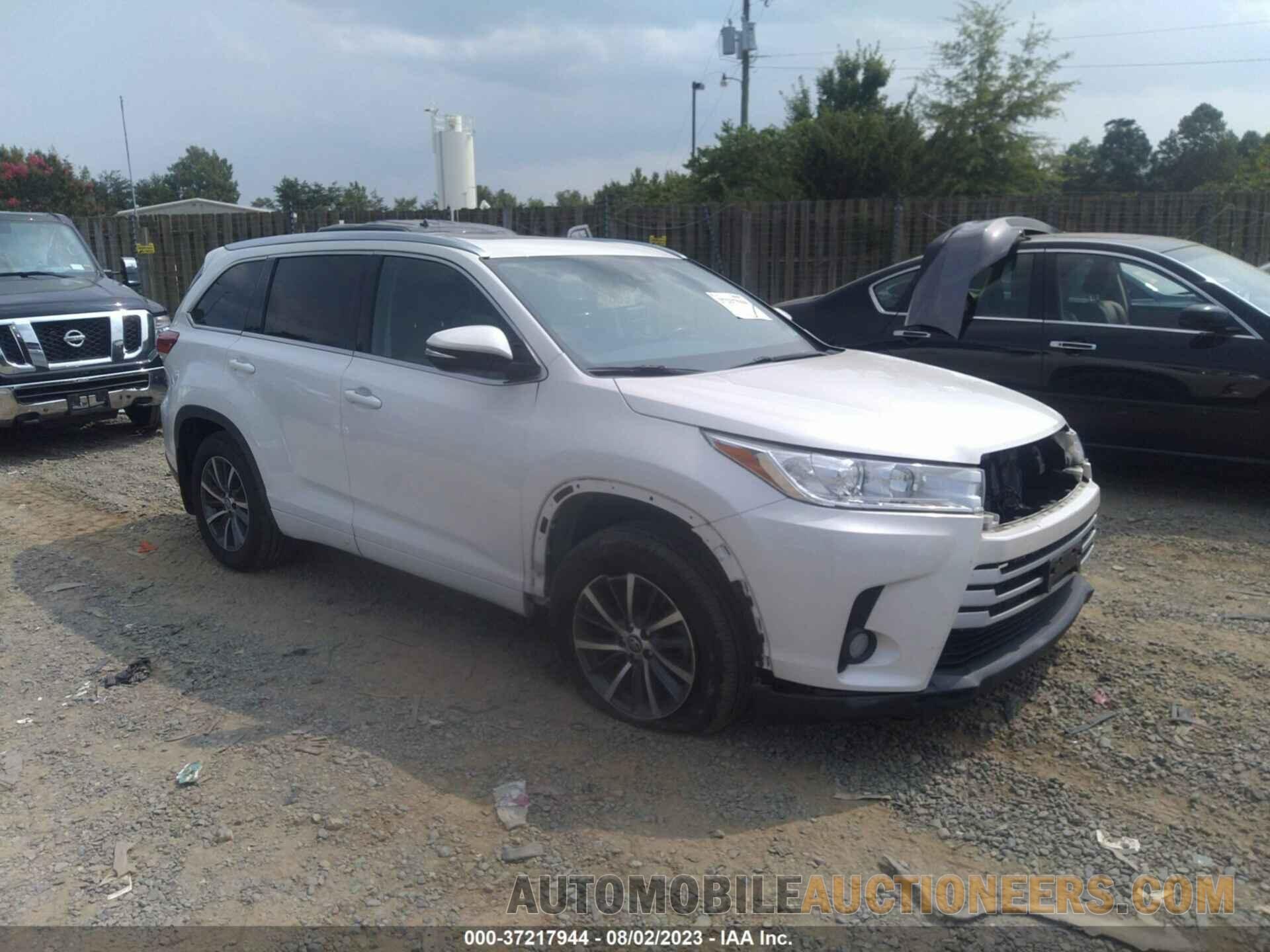 5TDJZRFH3JS549475 TOYOTA HIGHLANDER 2018