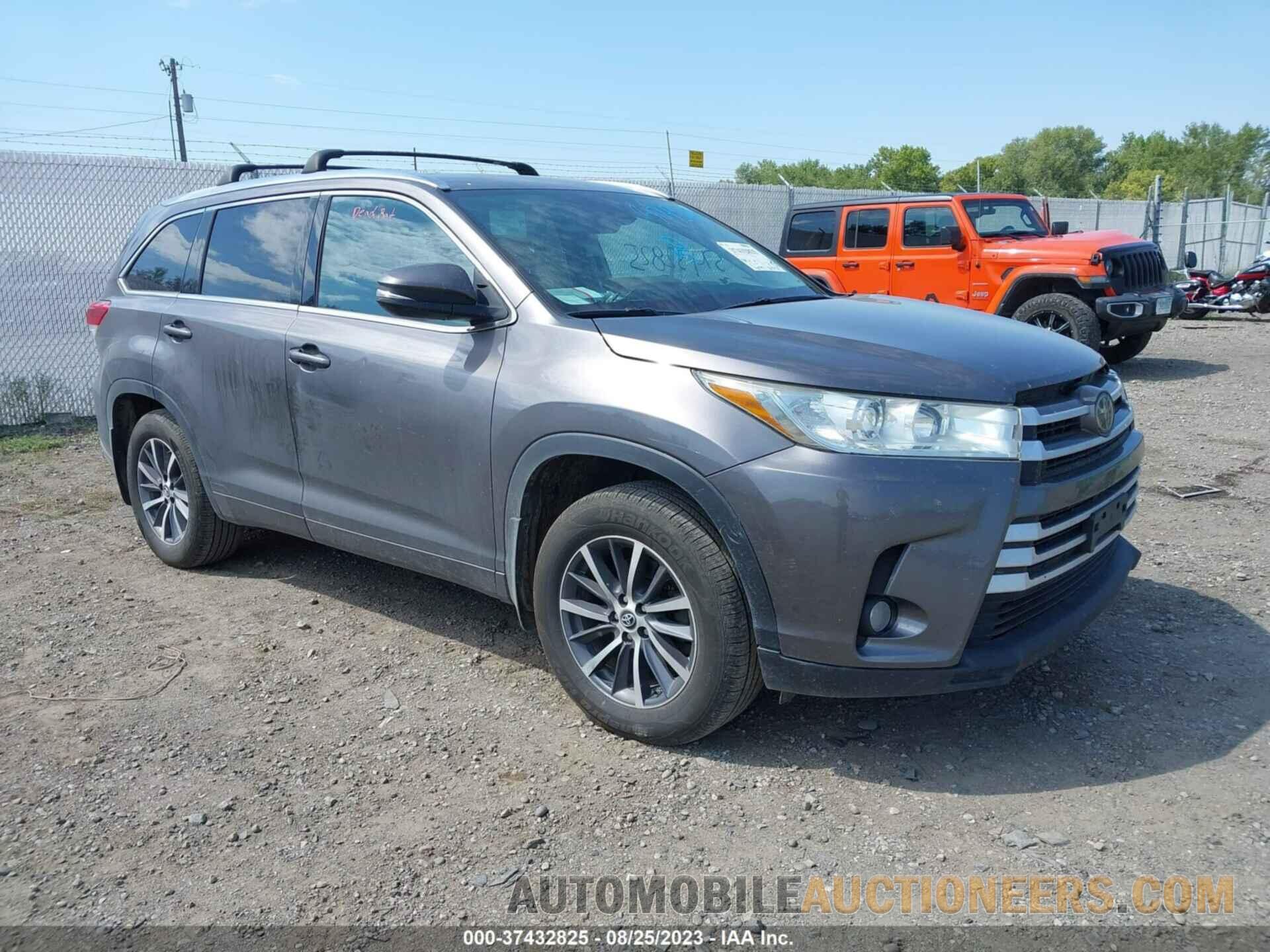 5TDJZRFH3JS554983 TOYOTA HIGHLANDER 2018