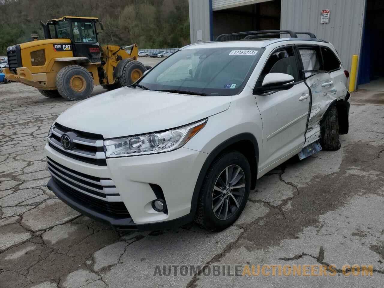 5TDJZRFH3JS808207 TOYOTA HIGHLANDER 2018