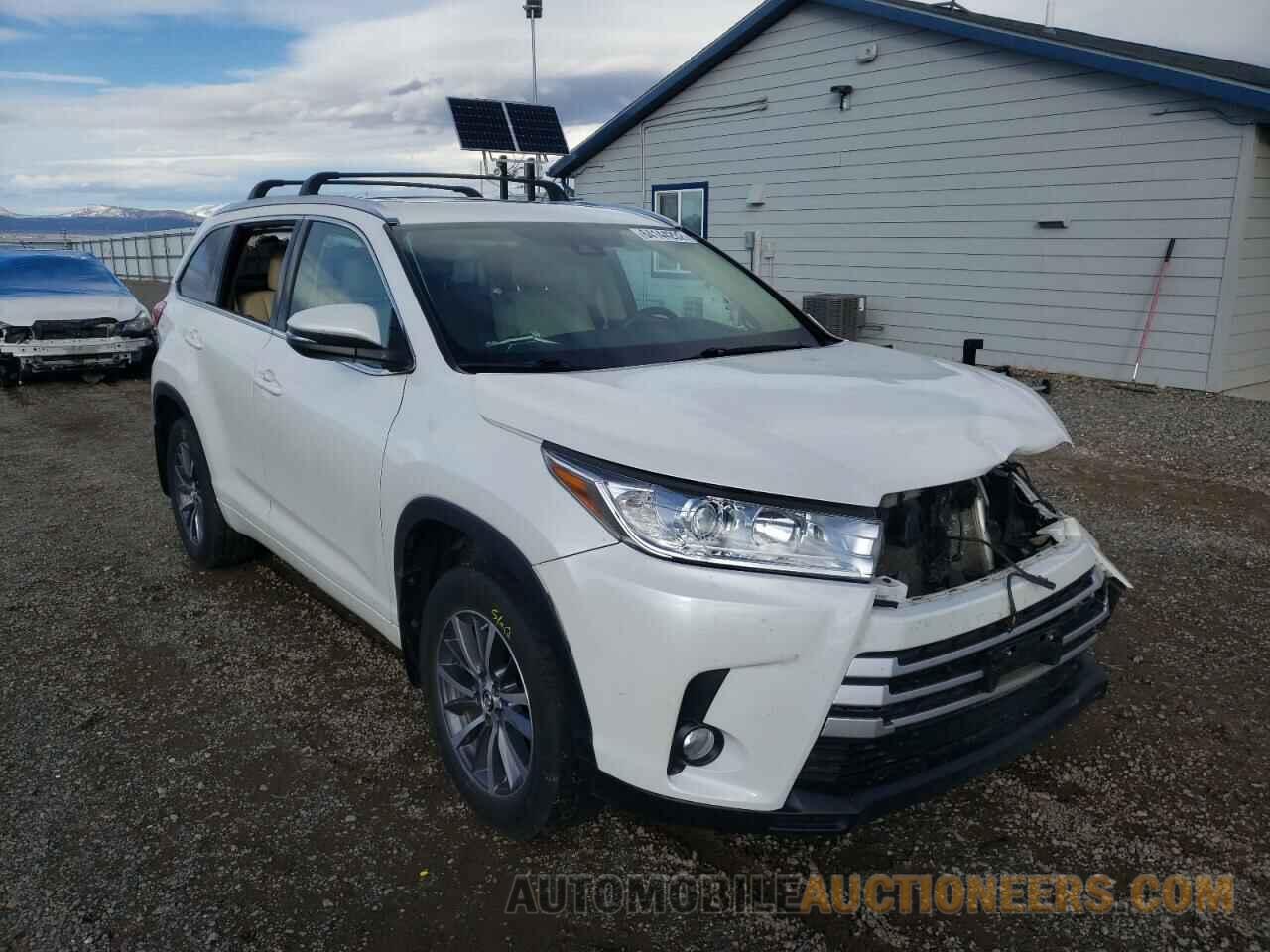 5TDJZRFH3JS819840 TOYOTA HIGHLANDER 2018