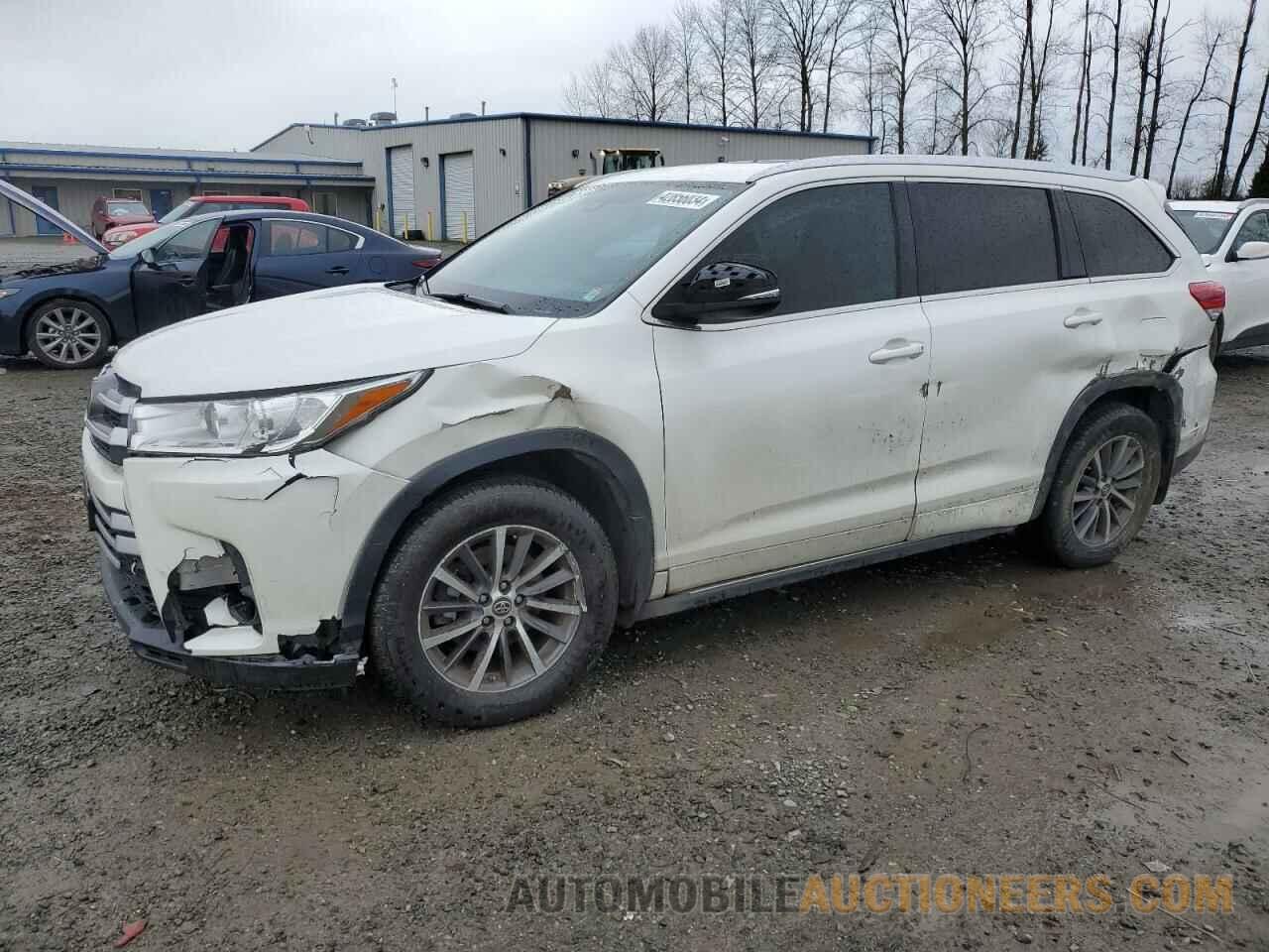 5TDJZRFH3JS820003 TOYOTA HIGHLANDER 2018