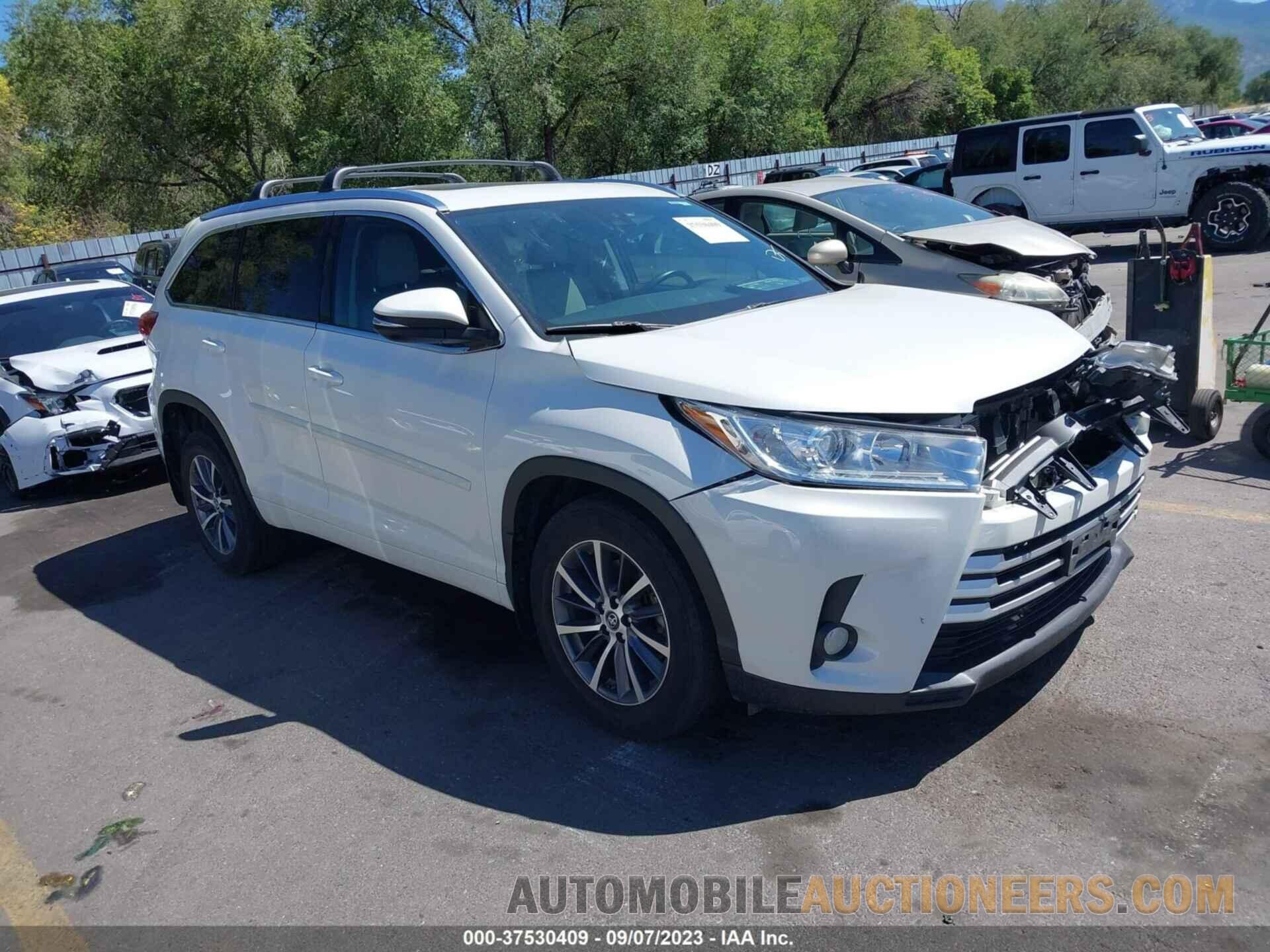 5TDJZRFH3JS823242 TOYOTA HIGHLANDER 2018