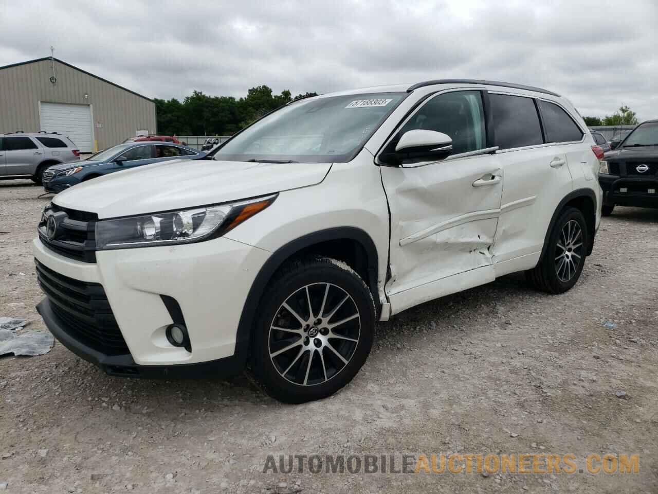 5TDJZRFH3JS830286 TOYOTA HIGHLANDER 2018