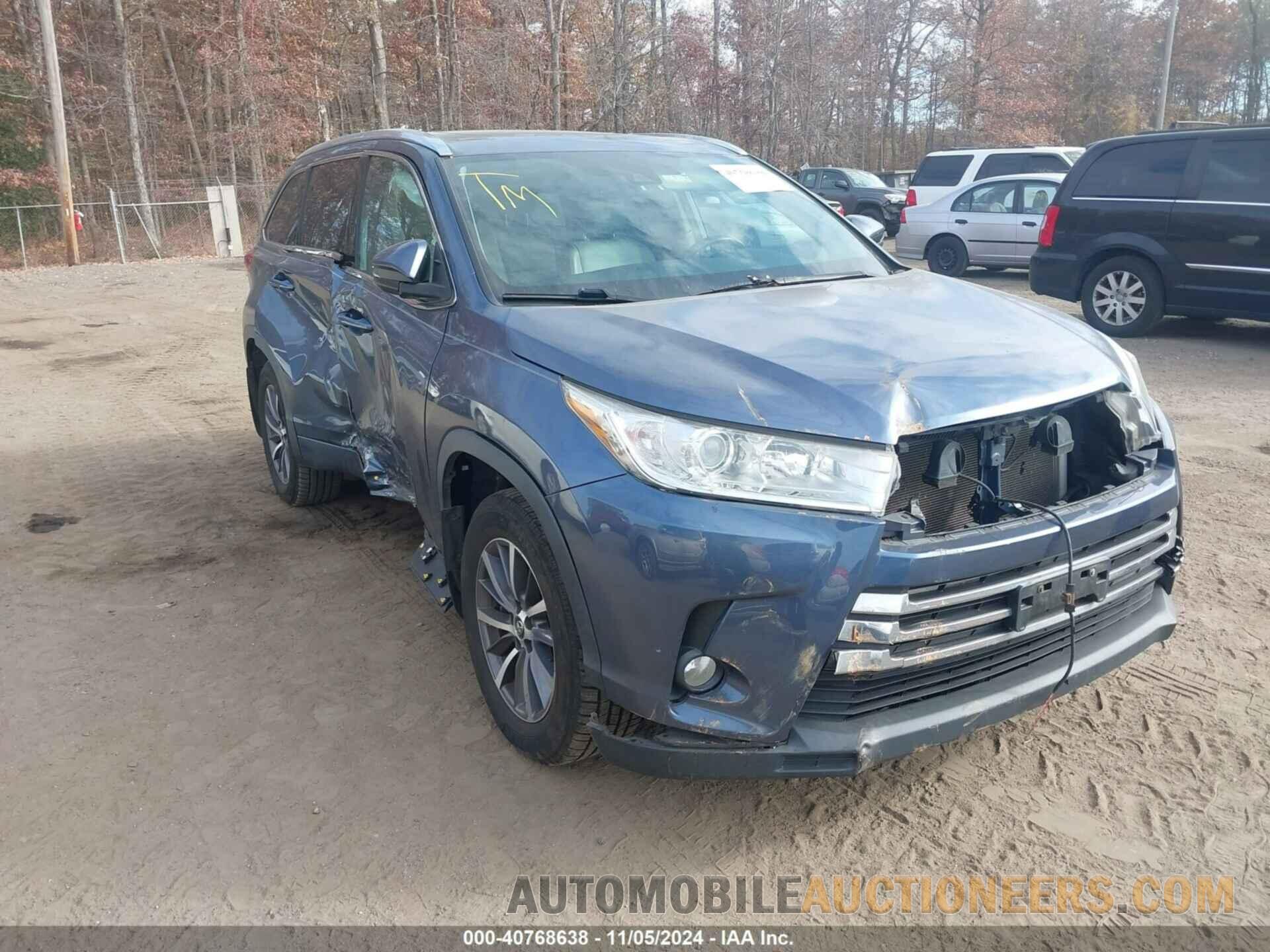 5TDJZRFH3JS857696 TOYOTA HIGHLANDER 2018