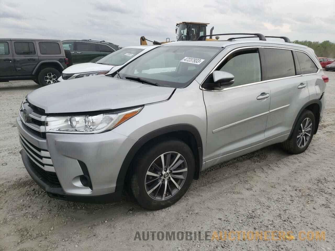 5TDJZRFH3JS861005 TOYOTA HIGHLANDER 2018